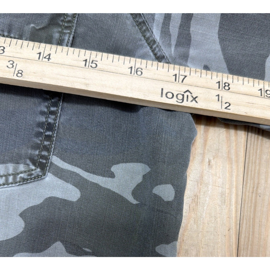 EXPRESS Boyfriend Button Up Green Camo Print Casual Shirt Women's Size S