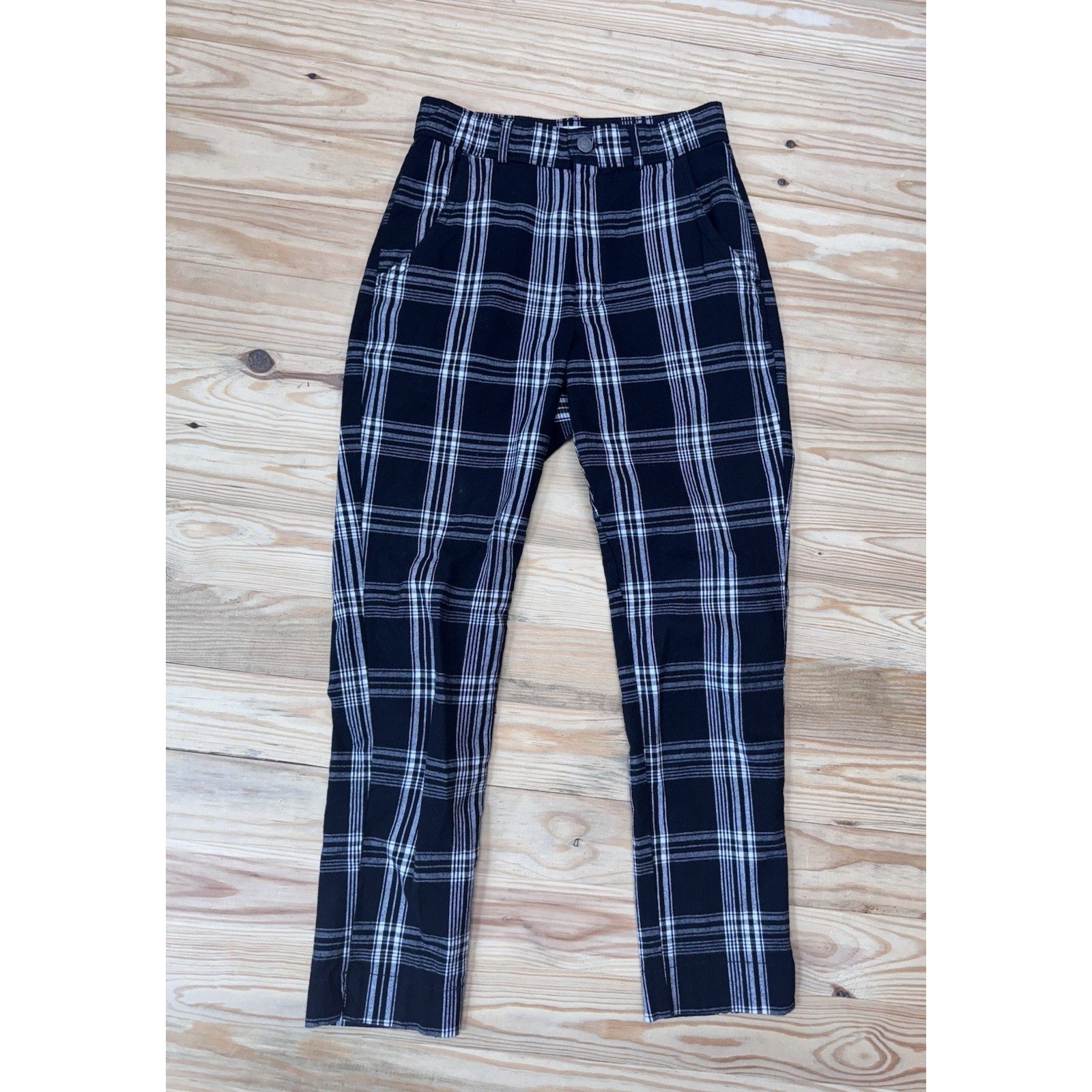 Hollister Ultra High Rise Black And White Plaid Stretch Pants Junior’s Size XS