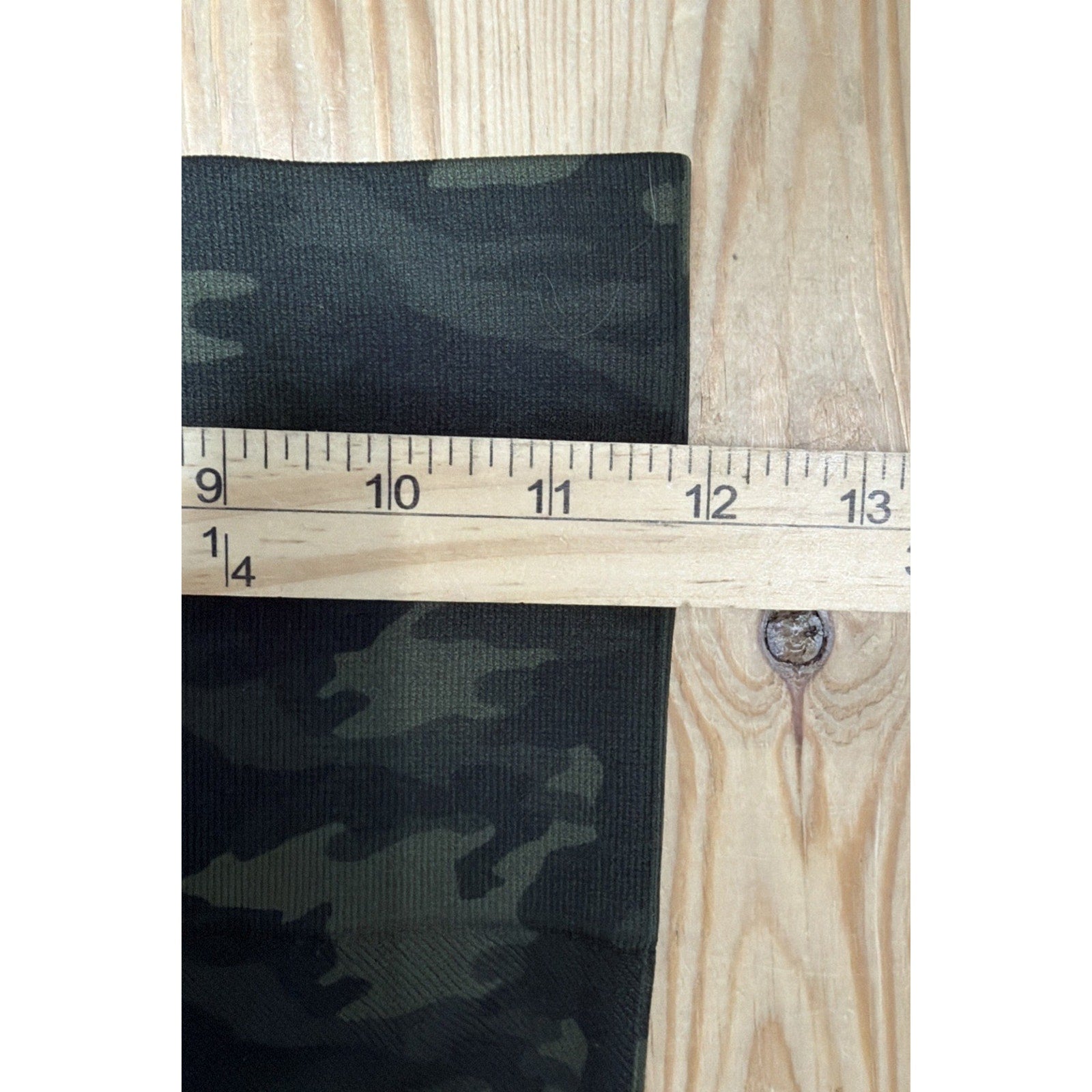 Spanx Look At Me Now Seamless Leggings Green Camo Camouflage Womens Sz S