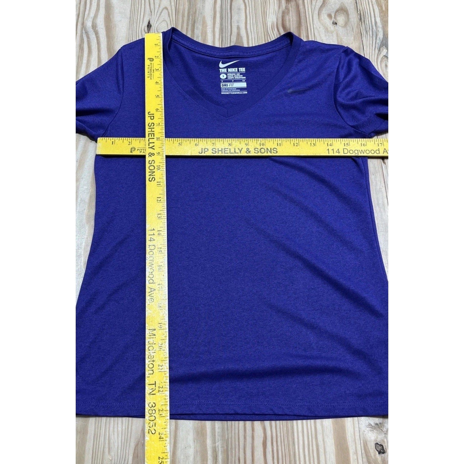 Nike Tee Dri Fit Long Sleeve Women's Small Purple V-Neck T-Shirt Athletic Cut