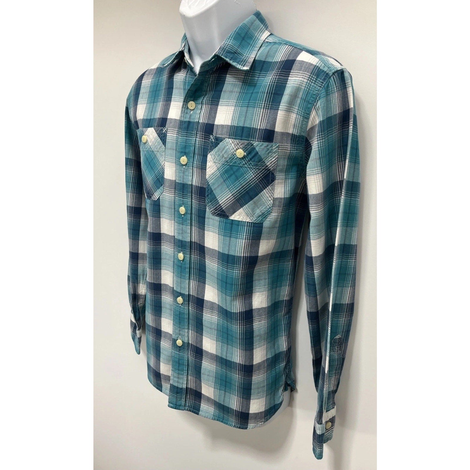 American Eagle Mens Seriously Soft Long Sleeve Casual Button Down Size Medium