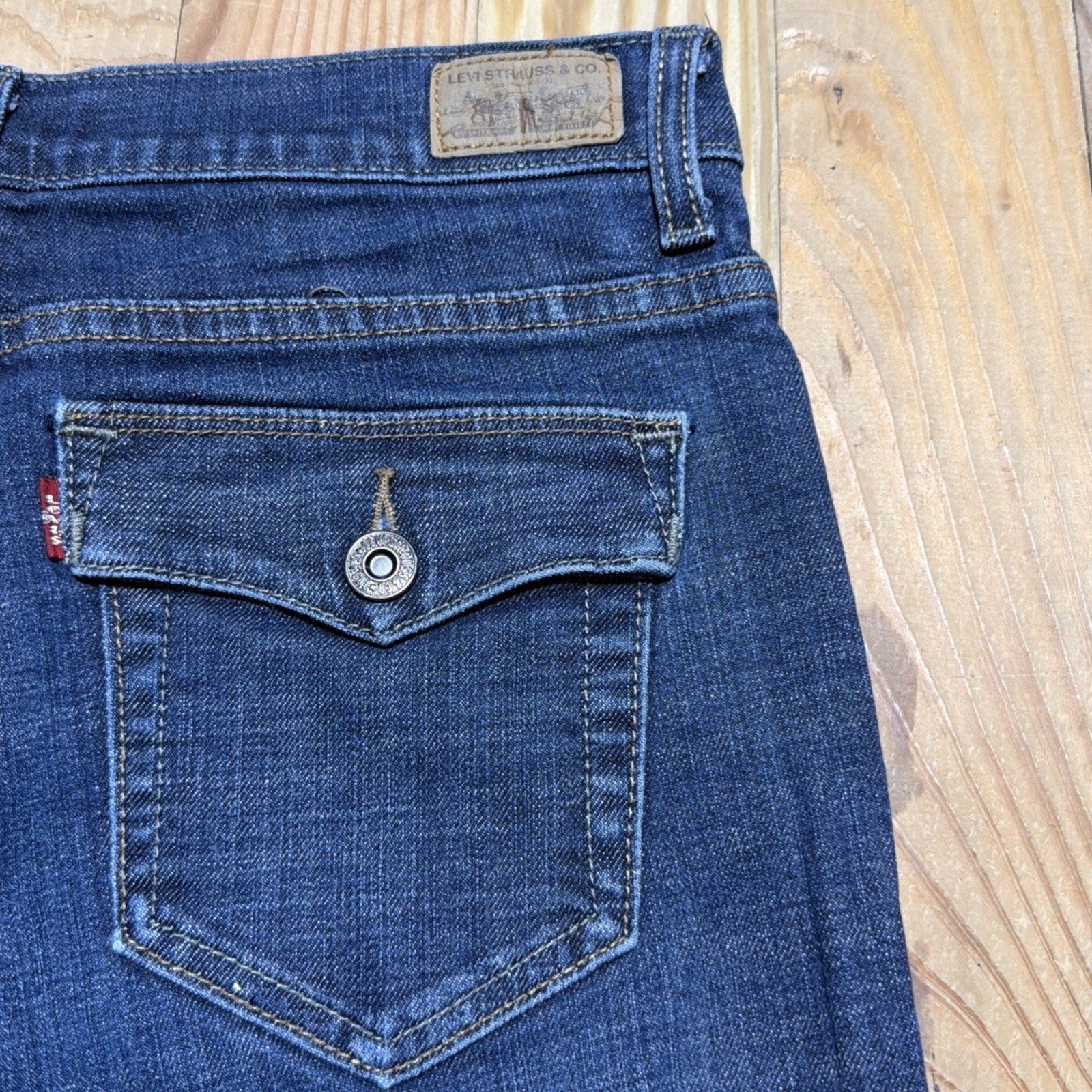 Levi's 512 Perfectly Slimming Flap Pocket Bootcut Women's 10 S Denim Jeans 30x29