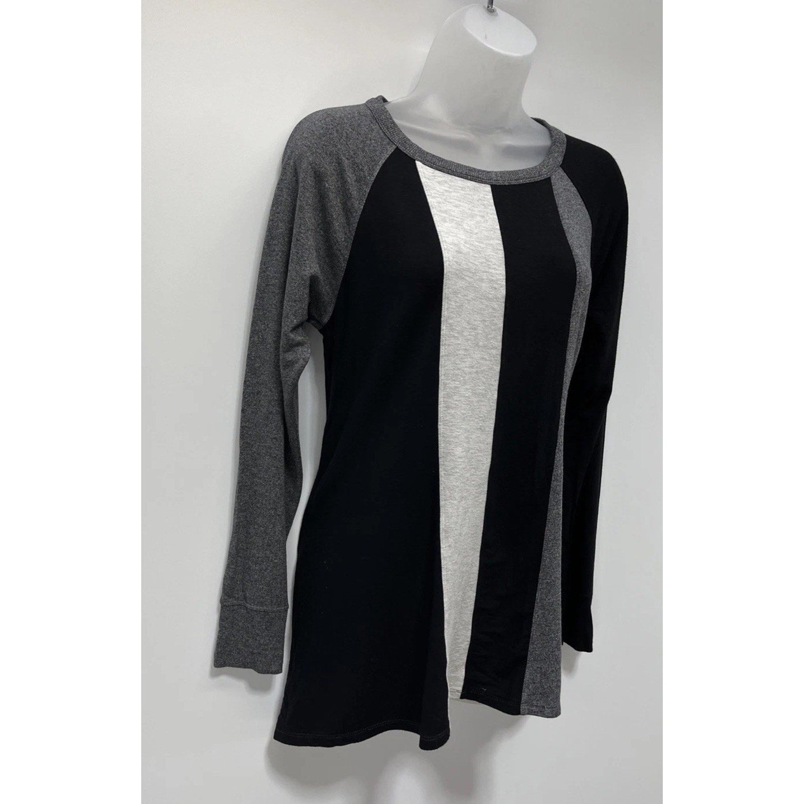 Calvin Klein Performance Triple Color Sharkbite Pullover Black M