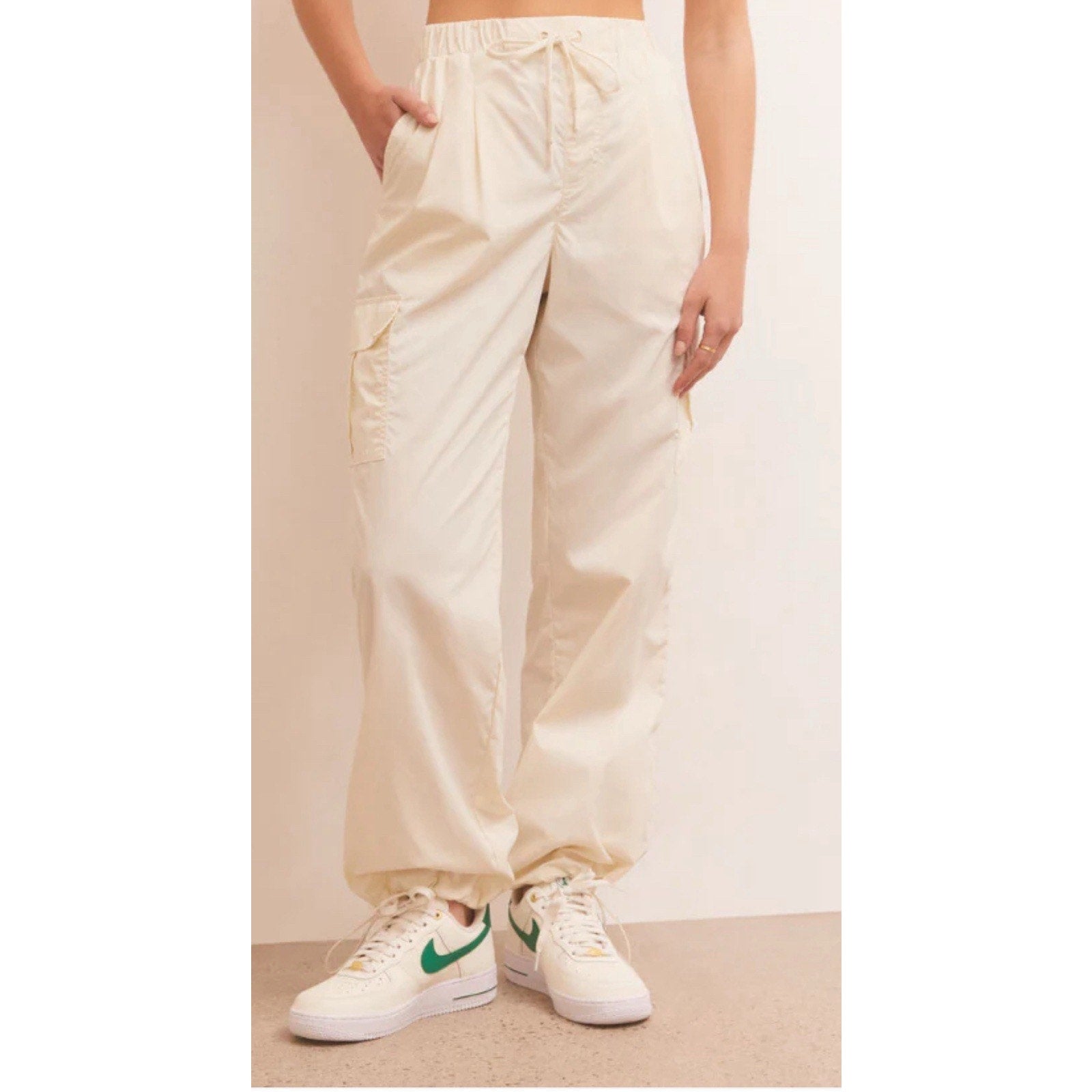 Z Supply Nylon Sandstone Cargo Pants Soft Weekend Women’s Size Large NWT