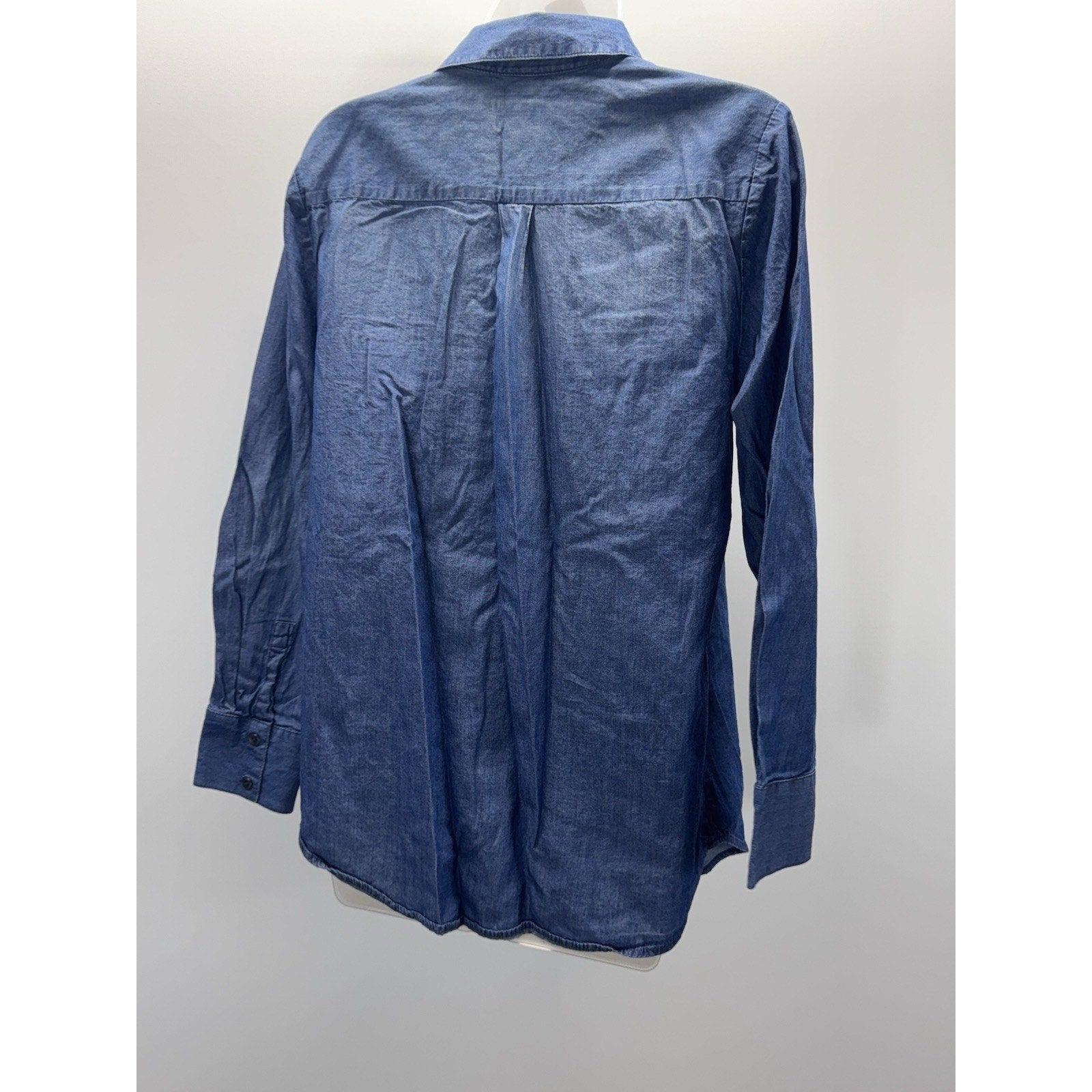 Chicos Chambray Shirt Womens Size 1/M Lace Up Long Sleeve Denim Top Round Hem