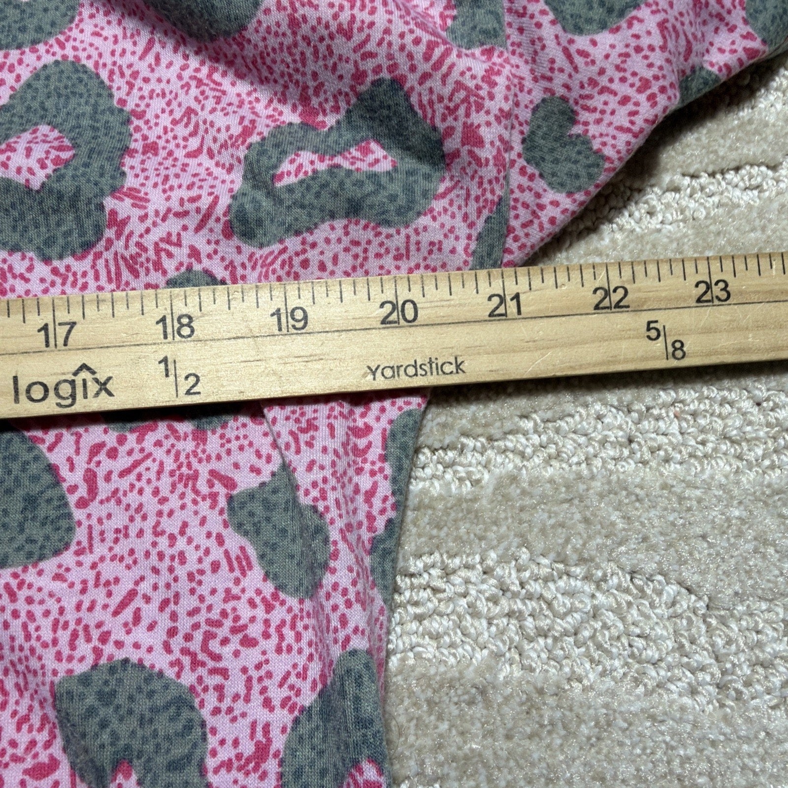 BiBi Boutique Women's Dusty Pink Leopard Short Sleeves Top Size Small Made USA