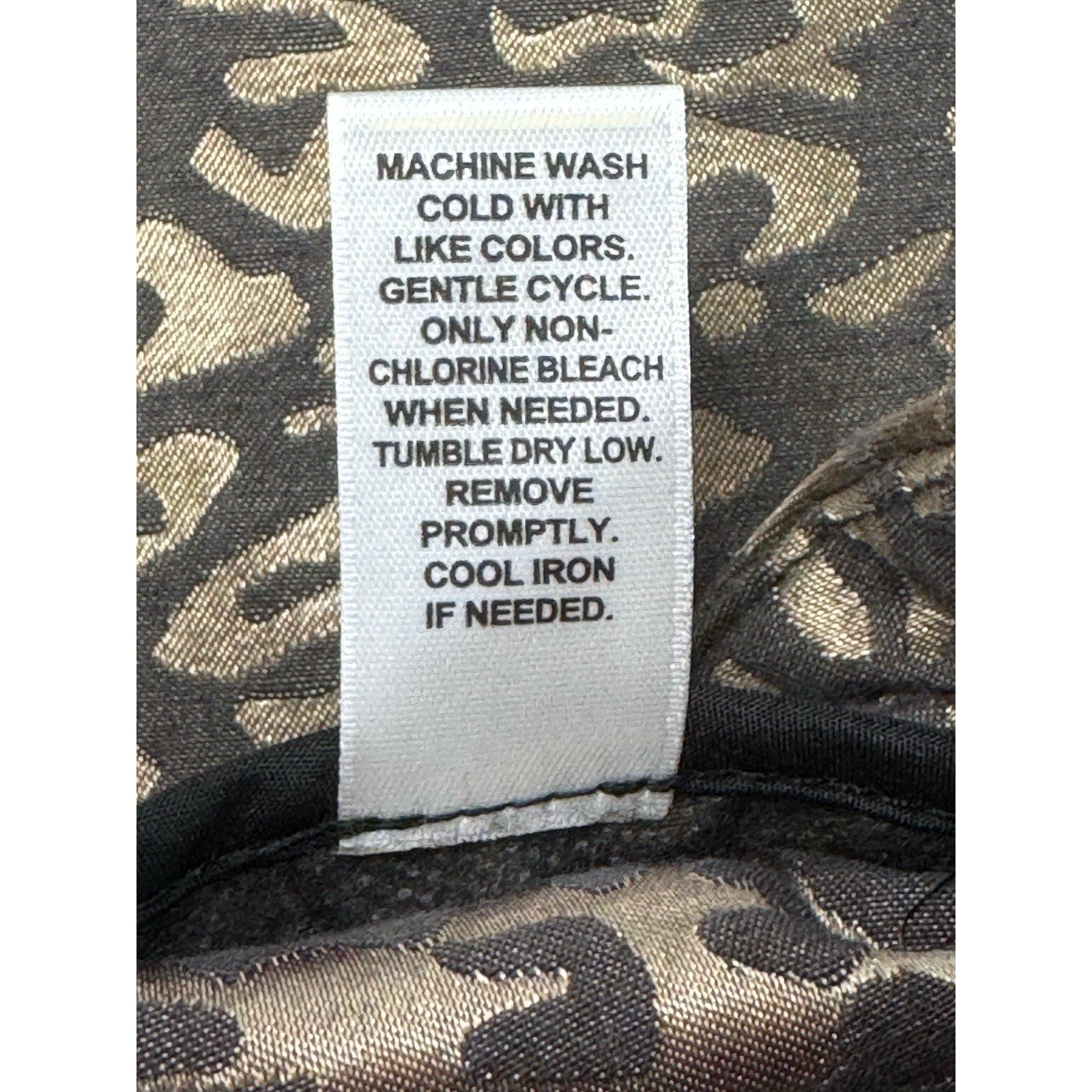 Cato Women’s Size 6 Pants Contemporary Fit Cheetah Print Stretch