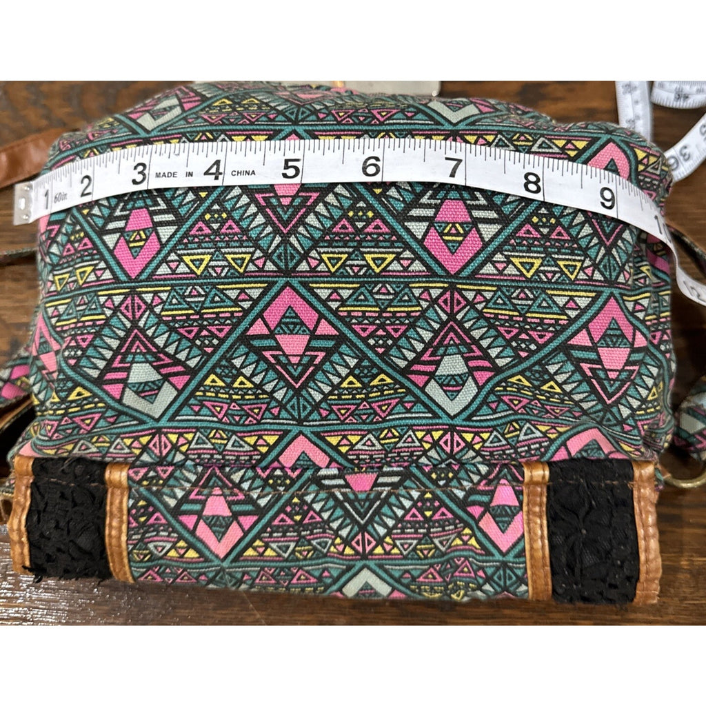 Lulu Women's Purse Handbag Tote RN#93858 Blue pink Brown And Black. Well Loved