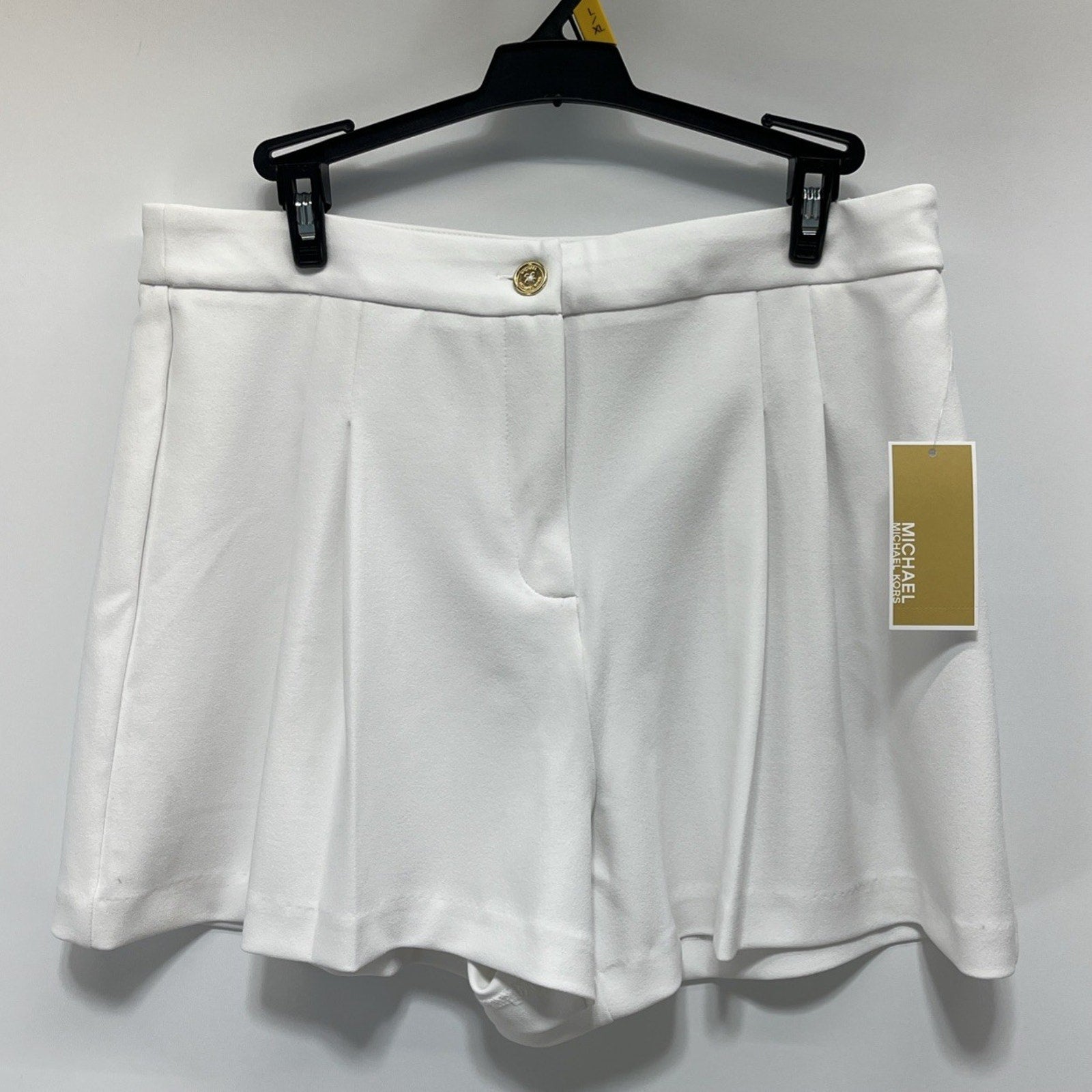 $98 Michael Michael Kors High Rise Pleated Stretch WHITE Shorts size 10
