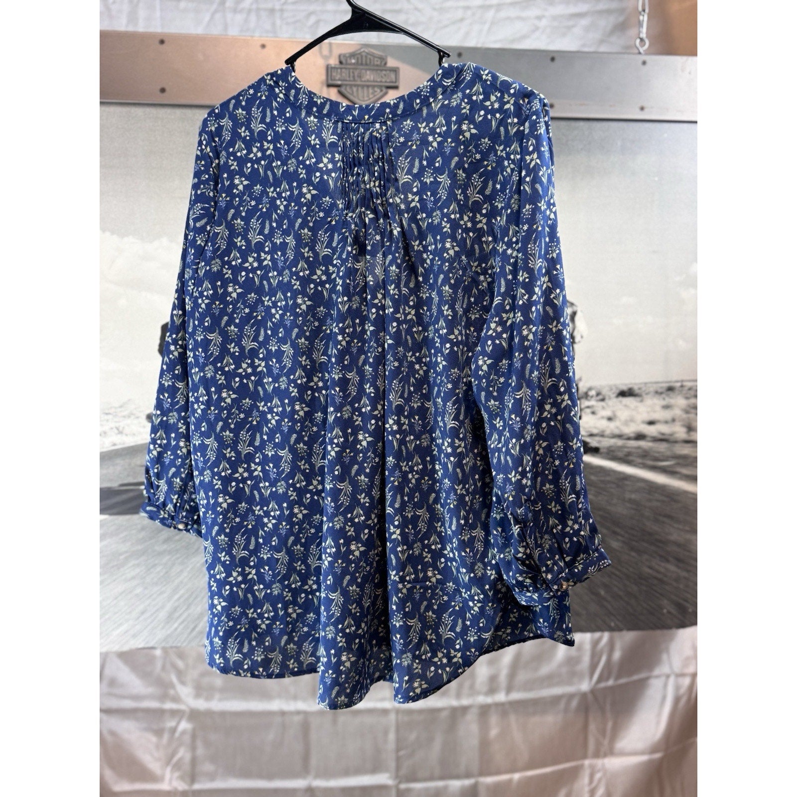 Jachs Girlfriend Button-Front Blue Floral Poly Crepe 3/4 Sleeve Blouse Large NWT