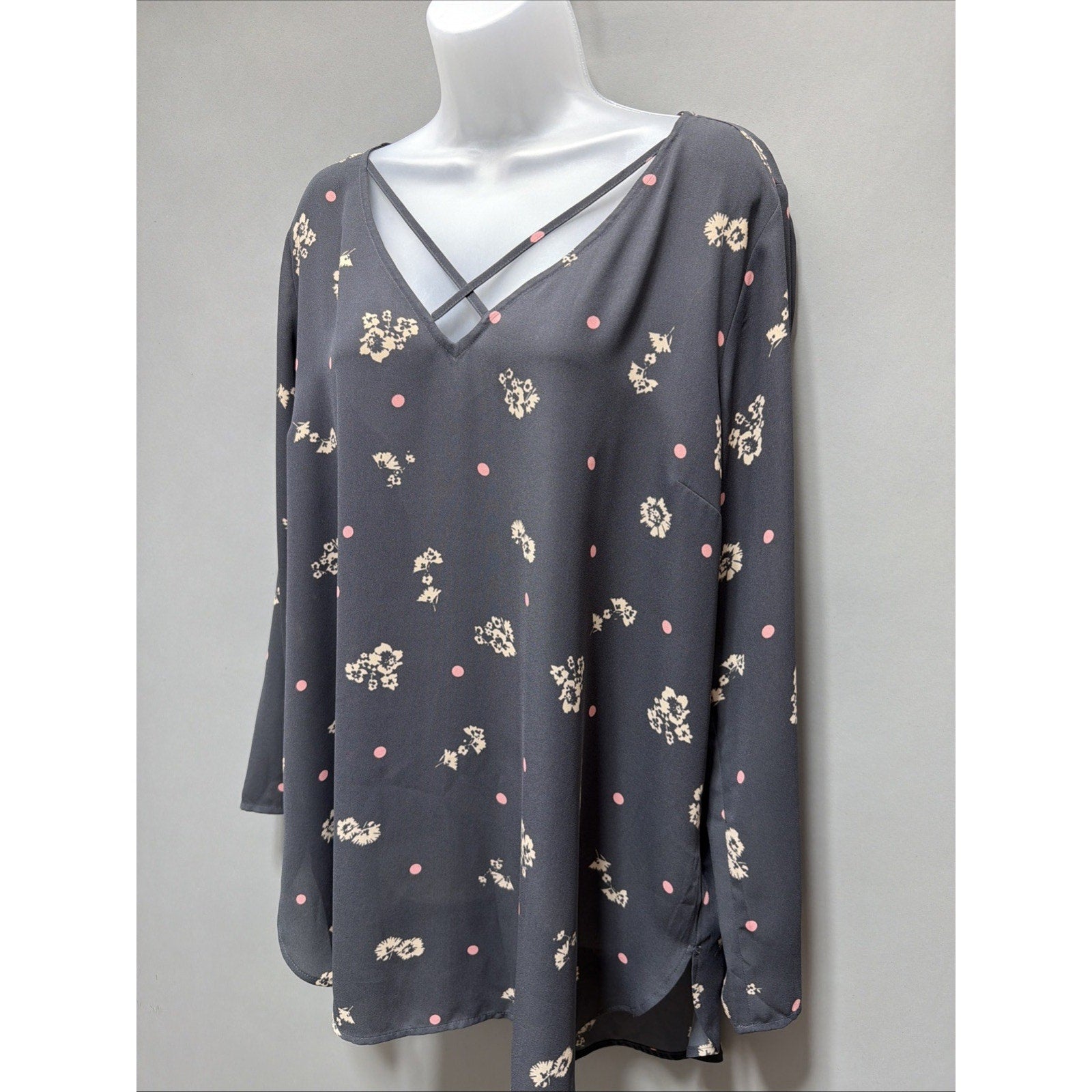 Express Women's Dark Gray Long Sleeve Tunic w/Pink Dots/Cream Flowers XL