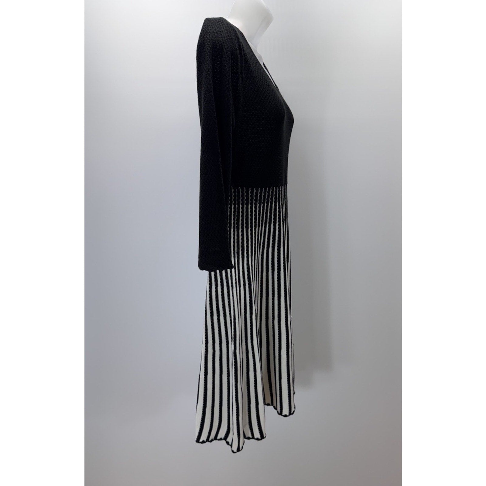 Calvin Klein Women’s Dress Medium Black White Sweater Dress Knee Length Striped