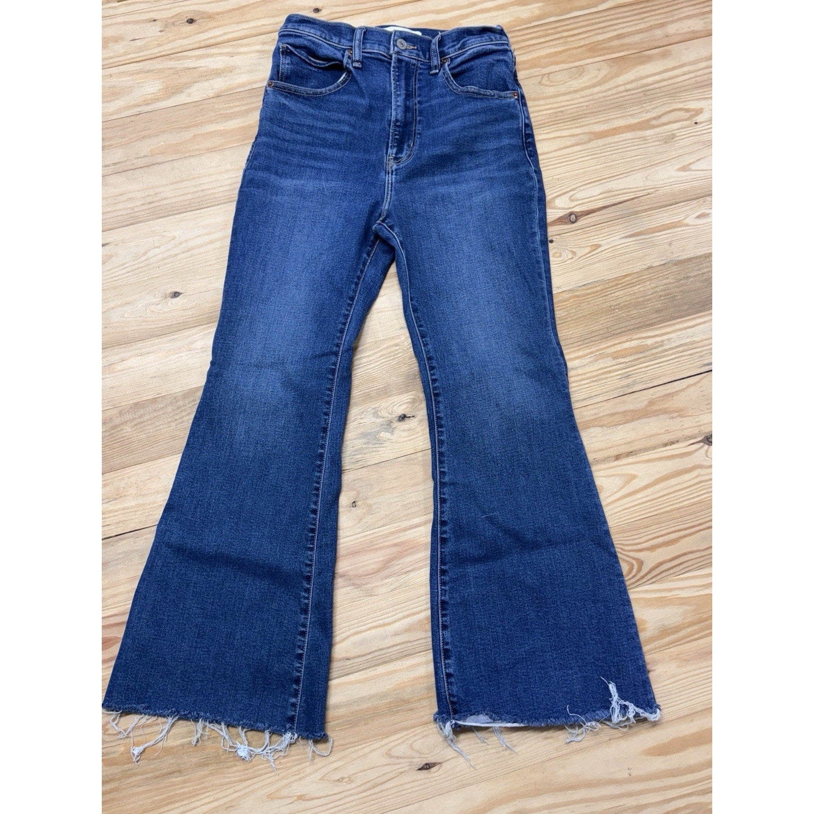 Abercrombie Fitch Jeans The Flare Ultra High Rise Medium Wash Women’s 27/4 Slim