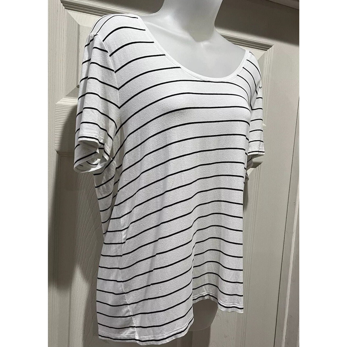 A New Day Women’s Black and White Striped Boat Neck Short Sleeve Size Women's L