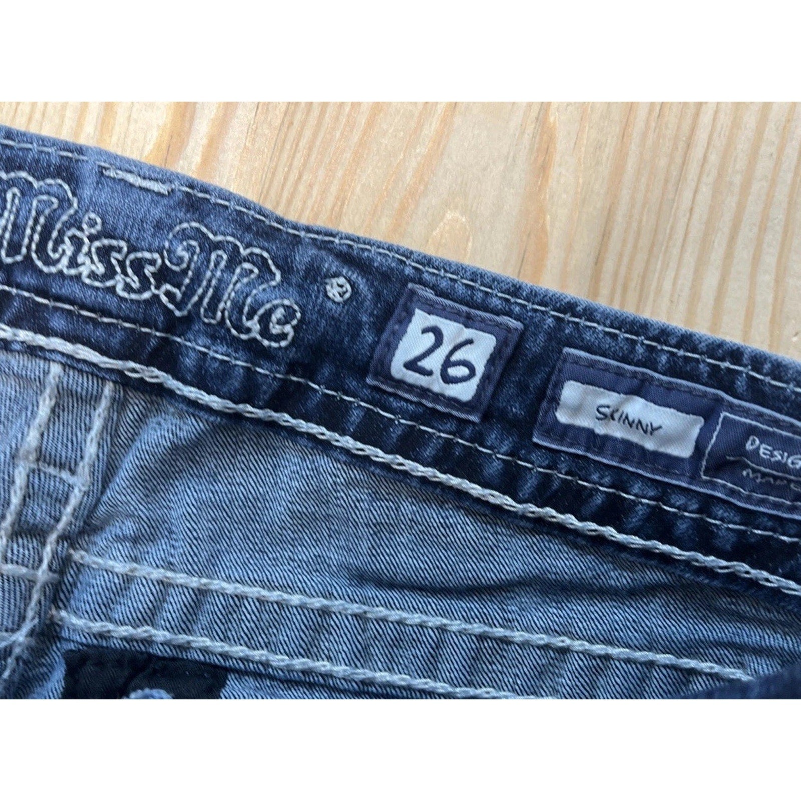 Miss Me Jeans Womens 26x30 Blue Classic Skinny Mid Rise Logo Embroidered