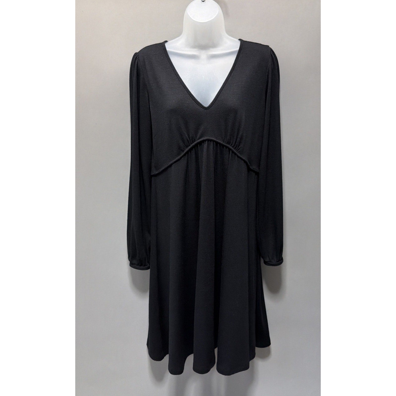 Ann Taylor LOFT Black Knit Long Sleeve Dress Size 6