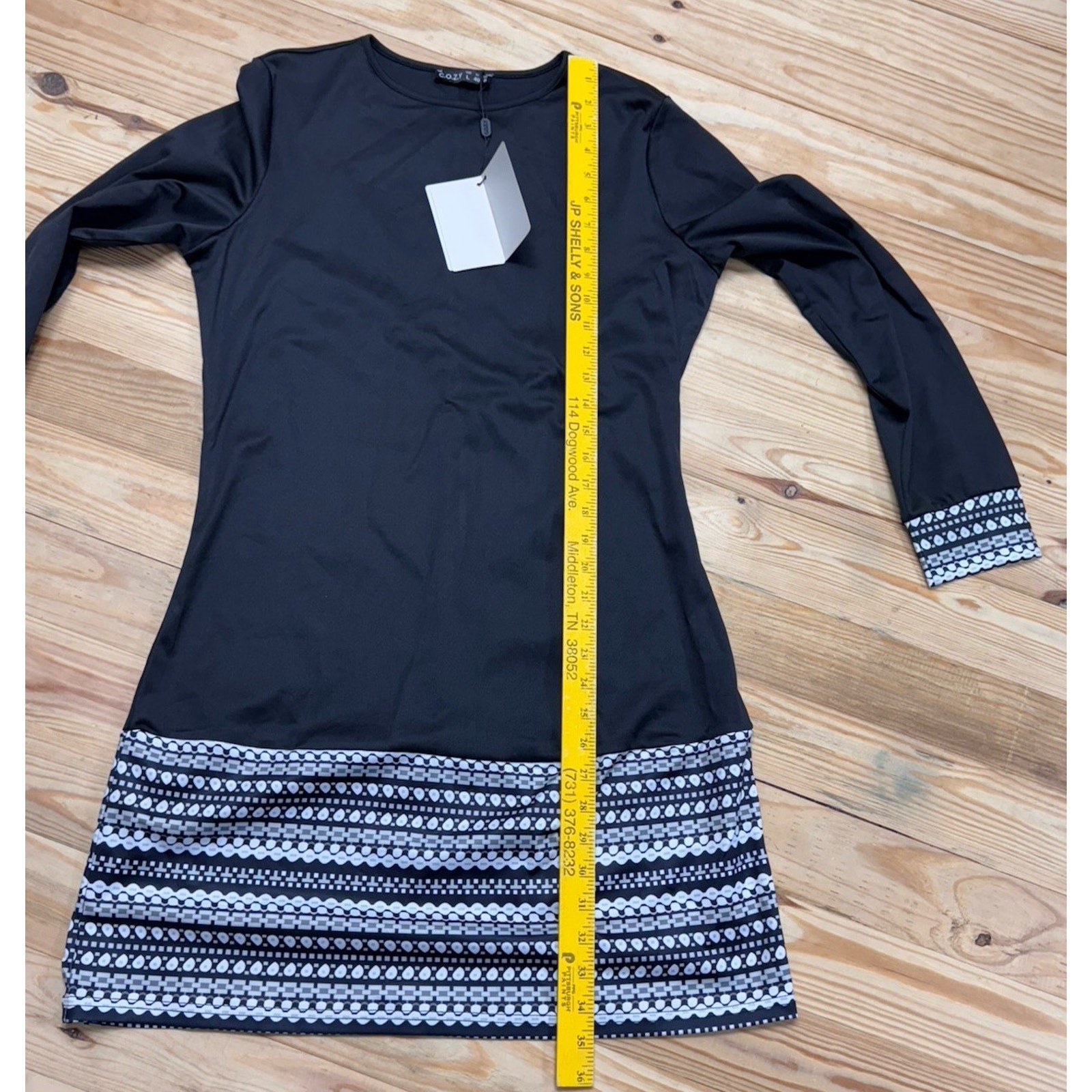 C.O.Z.Y Black Dress White Gray Geometric Design Women’s Size Large NWT