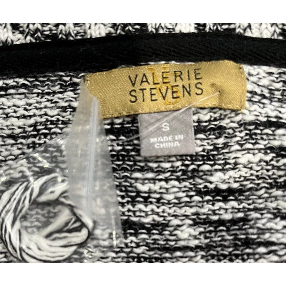 Valerie Stevens women's S pullover sweater black white print long sleeves fringe