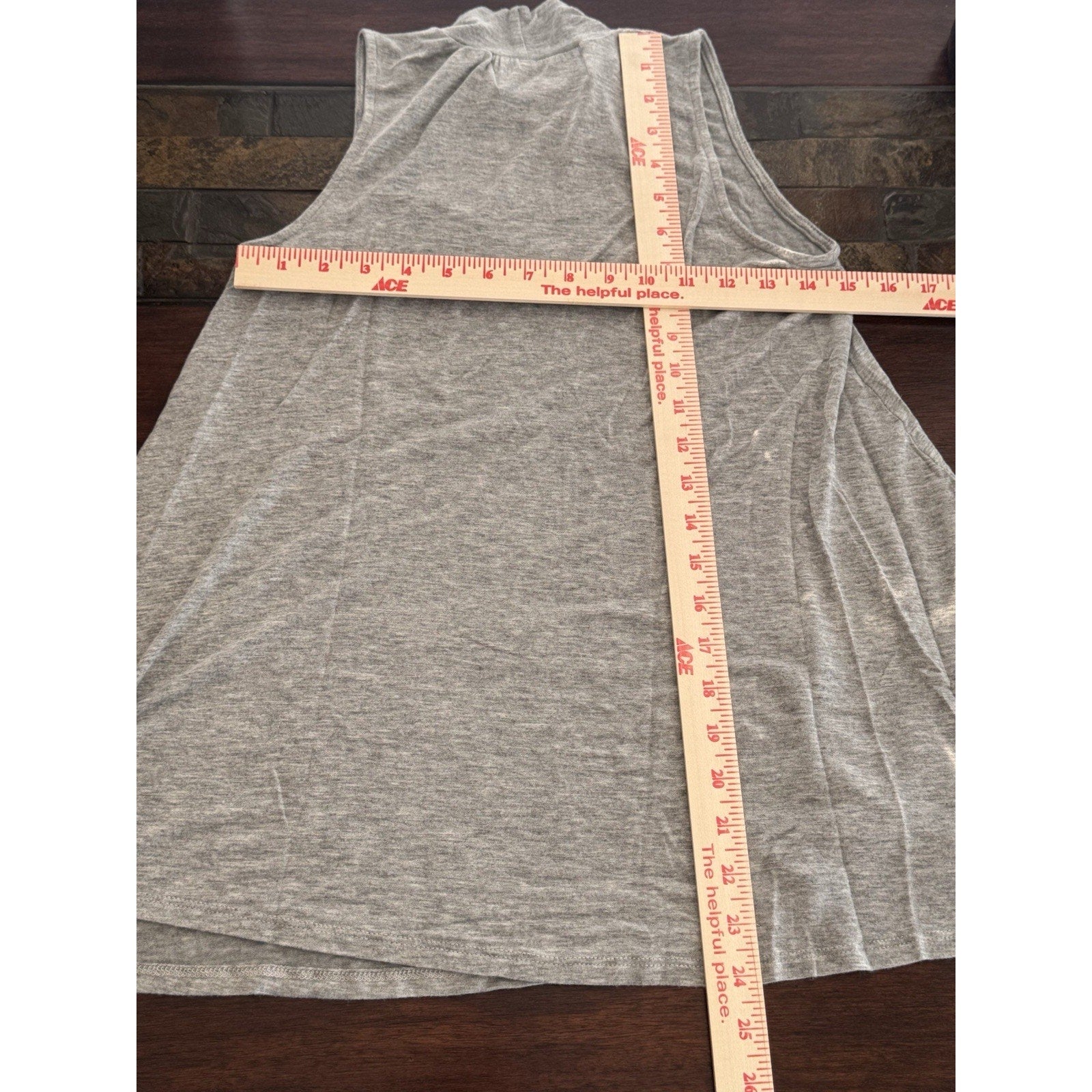 4th & Rose Tunic Women’s Size S Grey Gray Mock Neck Sleeveless Flowering Skull