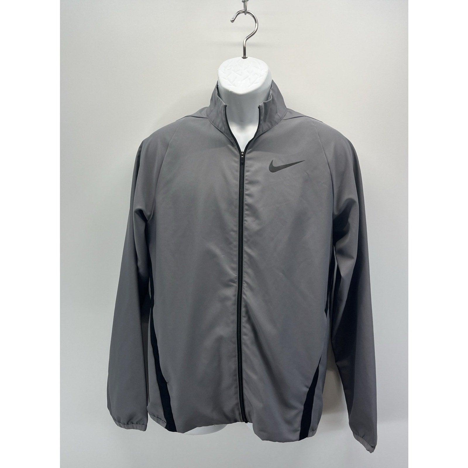 Nike Totality Jacket Men's Small Gray Black Full Zip Dri Fit Track