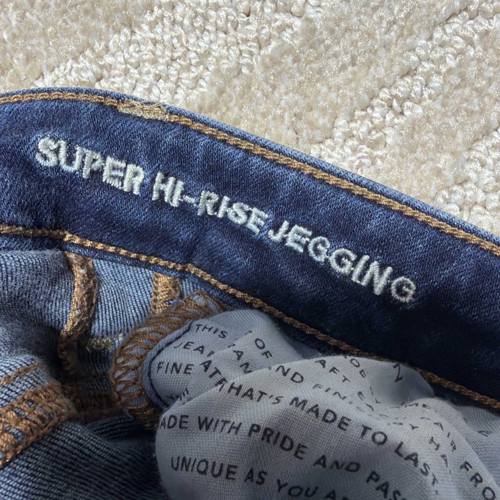 American Eagle Women's Super High Rise Jegging Women's Size 2 Distressed 25x29.5