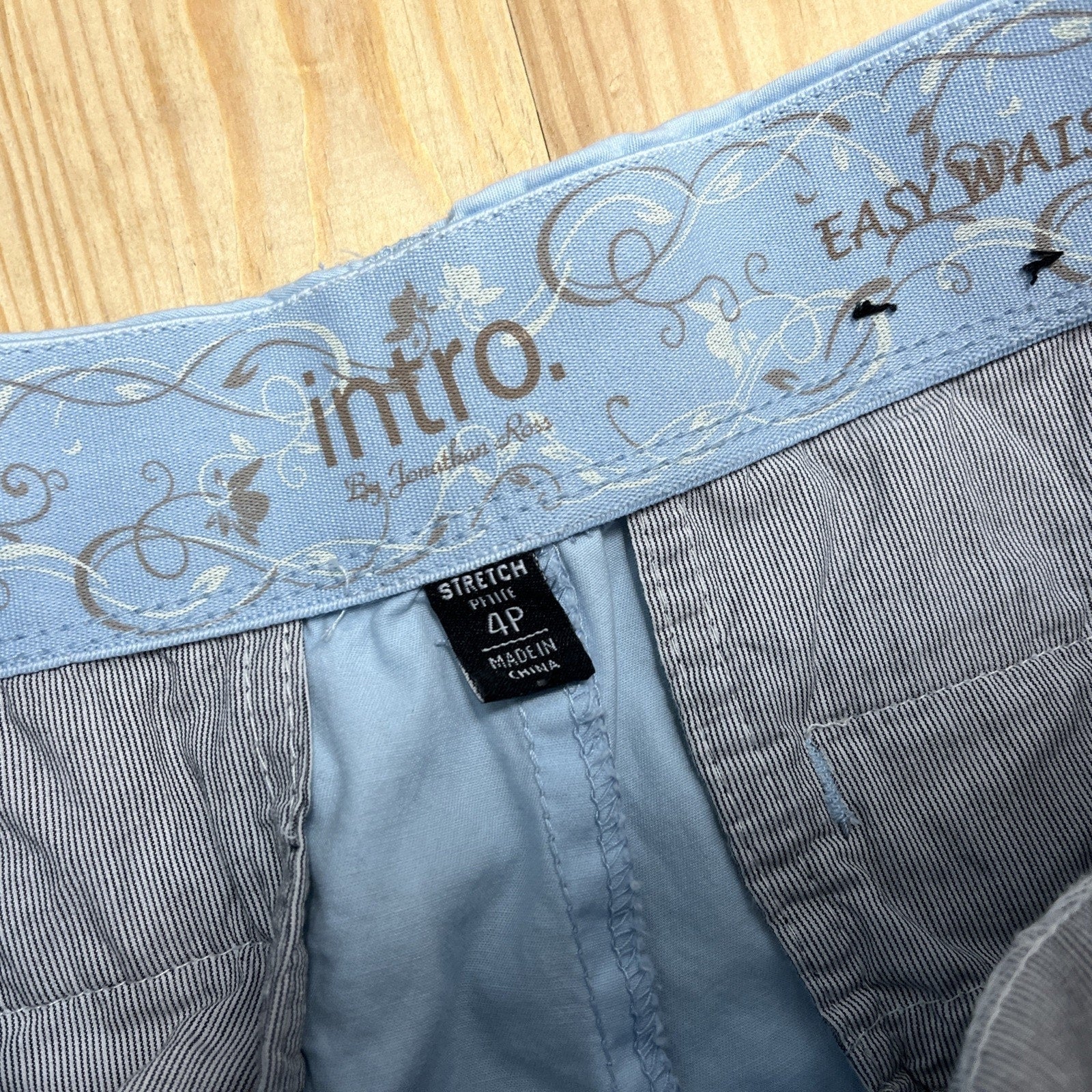 Intro by Jonathan Ross Women's Regular Fit Stretch Chino Short Blue Sz 4P