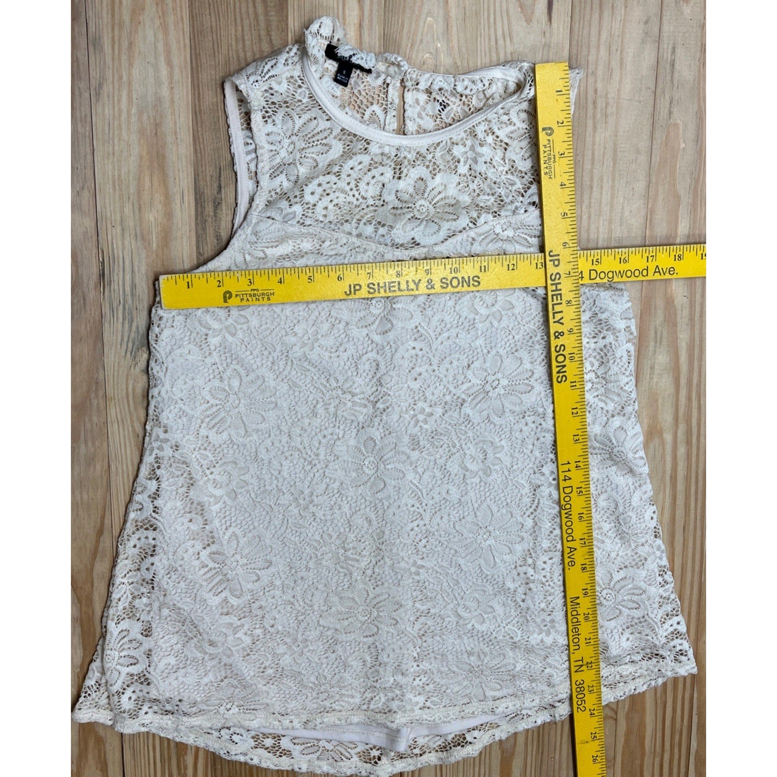 Apt 9 Size S Womens Cream Color Sleeveless Pullover Lined Crotchet Blouse