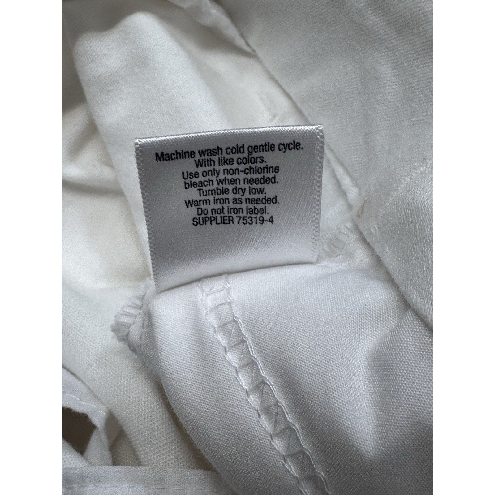 St. Johns Bay Mid Rise Capri Pants Womens 14/38 White Flat Front No Size Tag