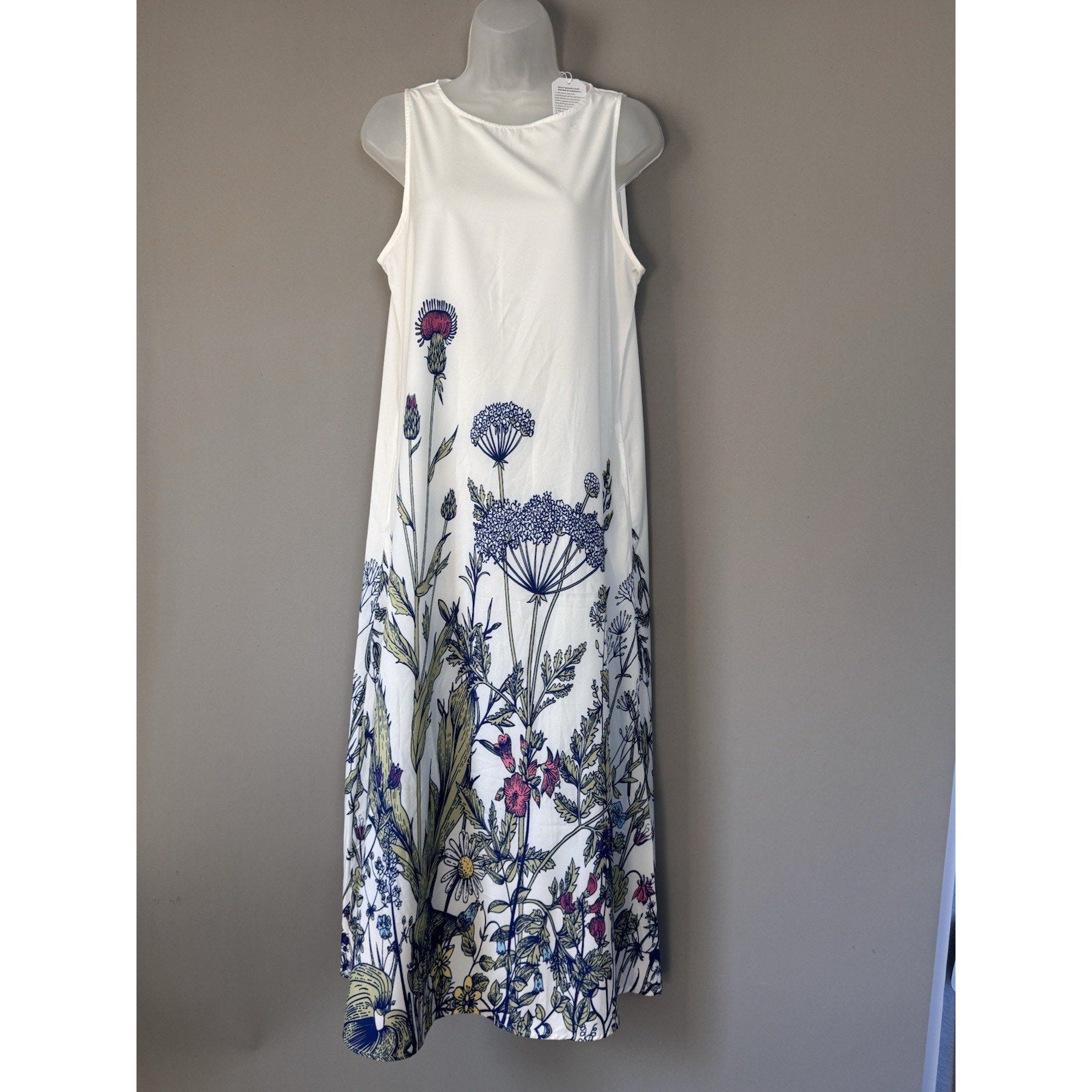Women's Size Medium White Sleeveless Sheath Dress Floral Bottom by Misslook NWT