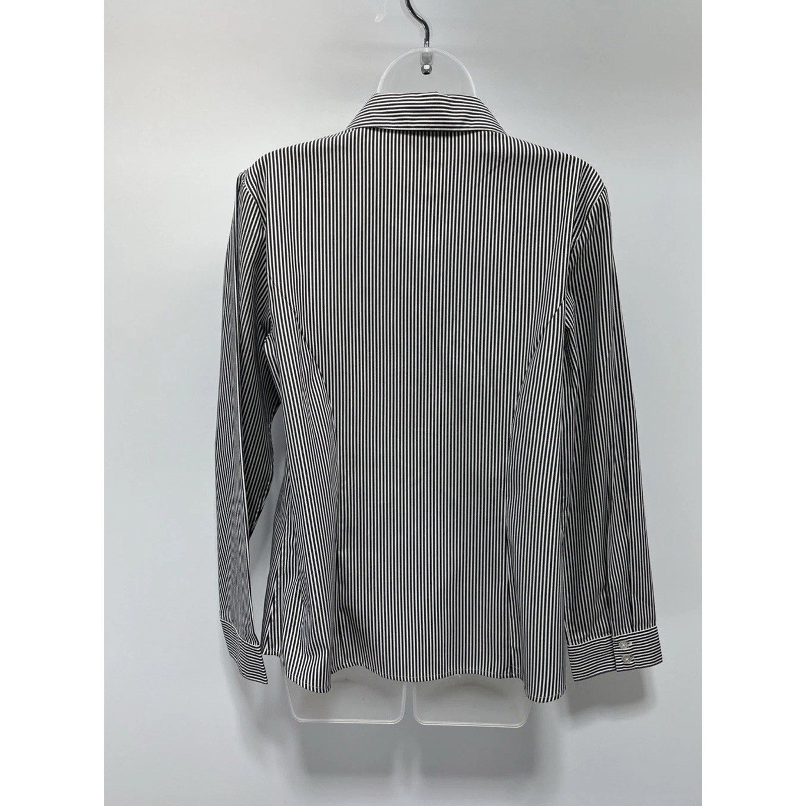 NWT Christopher Banks Top Blouse Shirt Wrinkle Resistant Long Sleeve Gray M