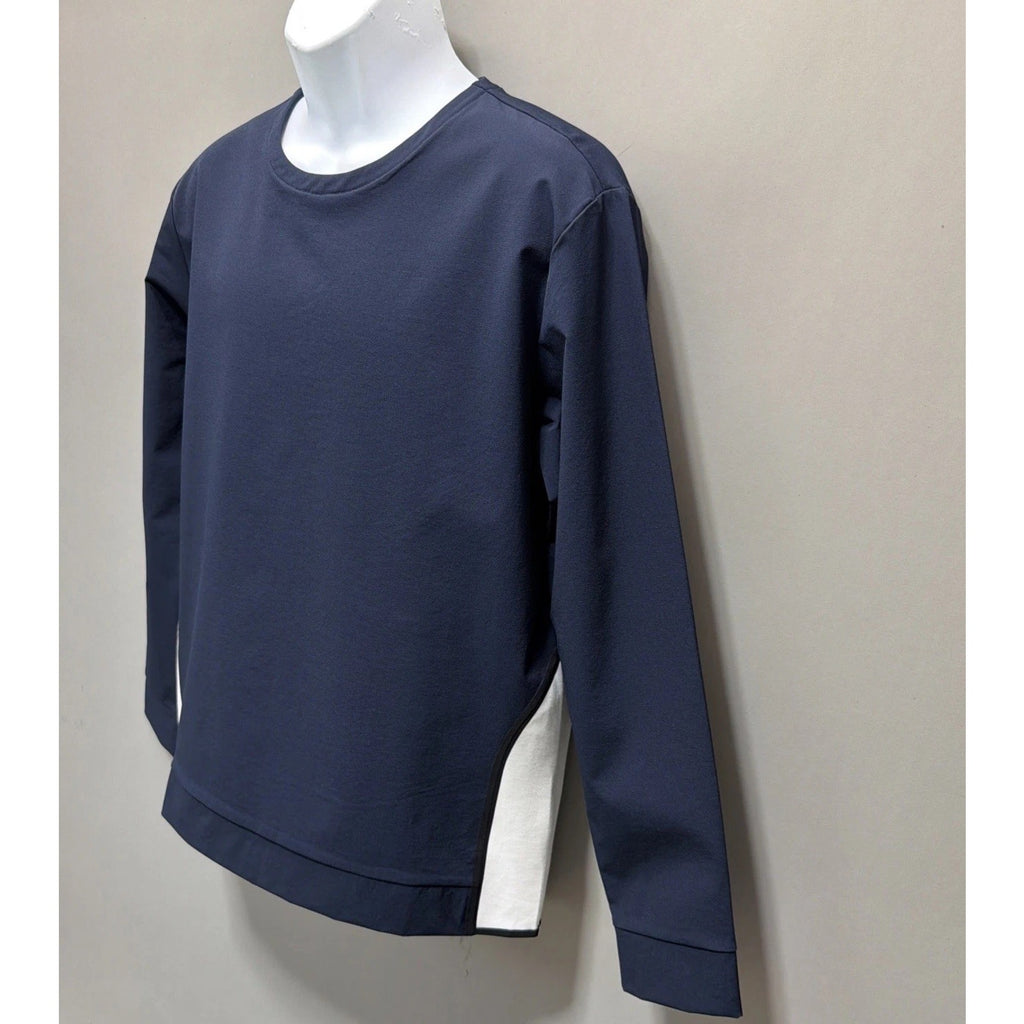Under Armour Women’s Small NWT Navy Long Sleeve Crewneck Pullover Top Side Panel