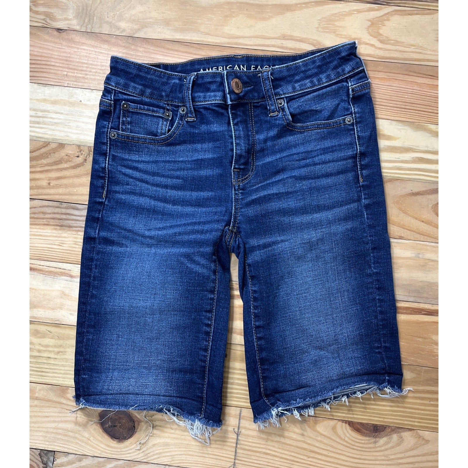 American Eagle Shorts Womens 2 Blue Denim Jeans Skinny Bermuda Stretch Ladies