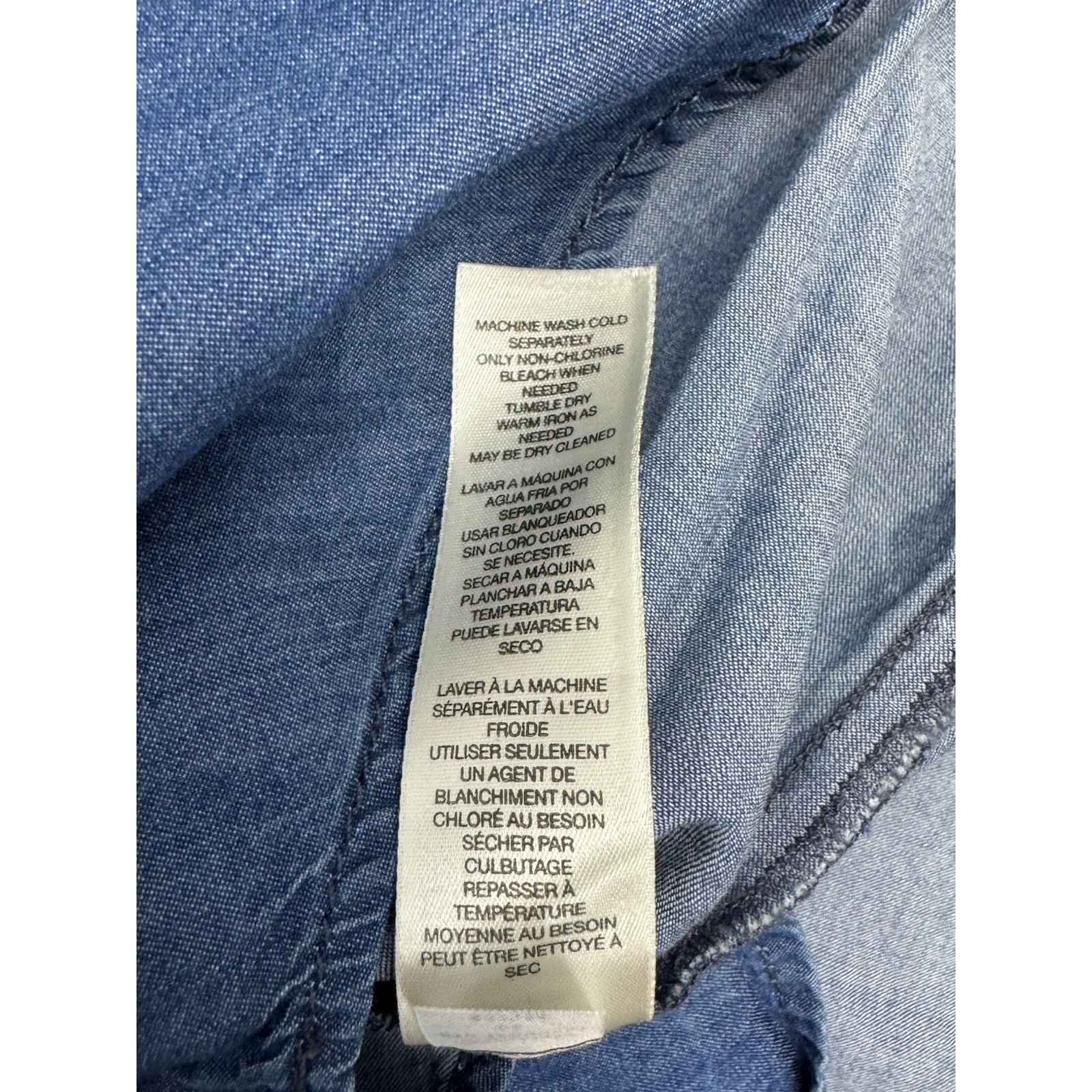 Chicos Chambray Shirt Womens Size 1/M Lace Up Long Sleeve Denim Top Round Hem