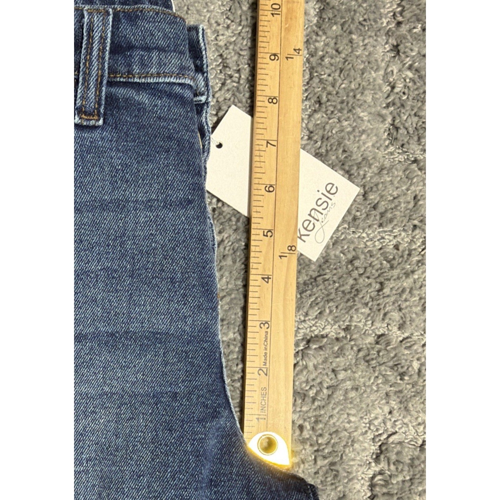 Kensie Jeans Vintage Luxe Women's The Short Size 6/28 Lesina Blue Denim Shorts