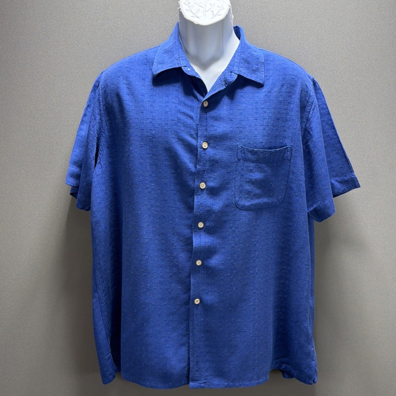 Club Room Silk Rayon Blend Camp Shirt Blue XL Button Front Short Sleeve Casual