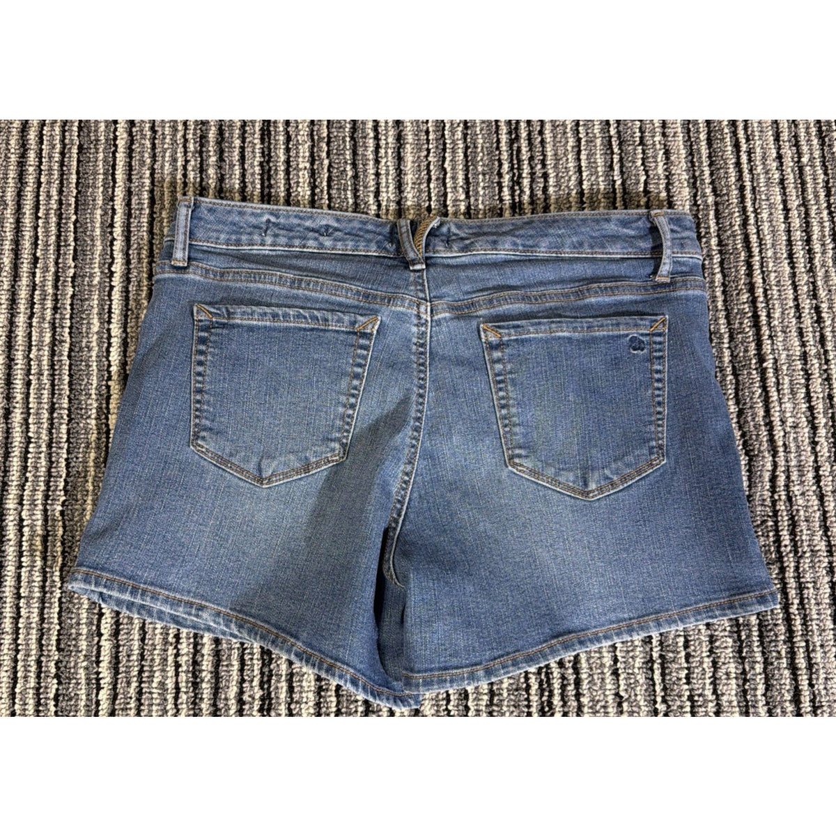 JESSICA SIMPSON - Women’s Midrise Jean Stretch Cuff Shorts Button Fly Size 10/30
