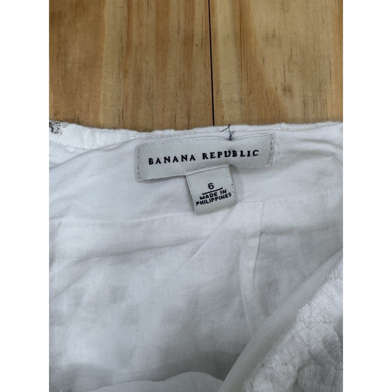 Banana Republic Eyelet Embroidered Skirt Women’s 6 White Cotton Lined Zip
