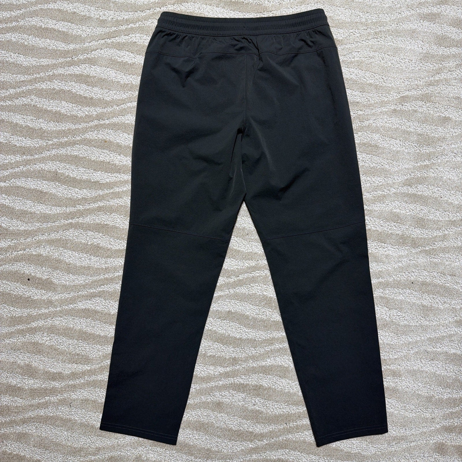 Old Navy Grey Dynamic Tech Woven Taper Pants Men's M Quick Dry Zipper Pockets