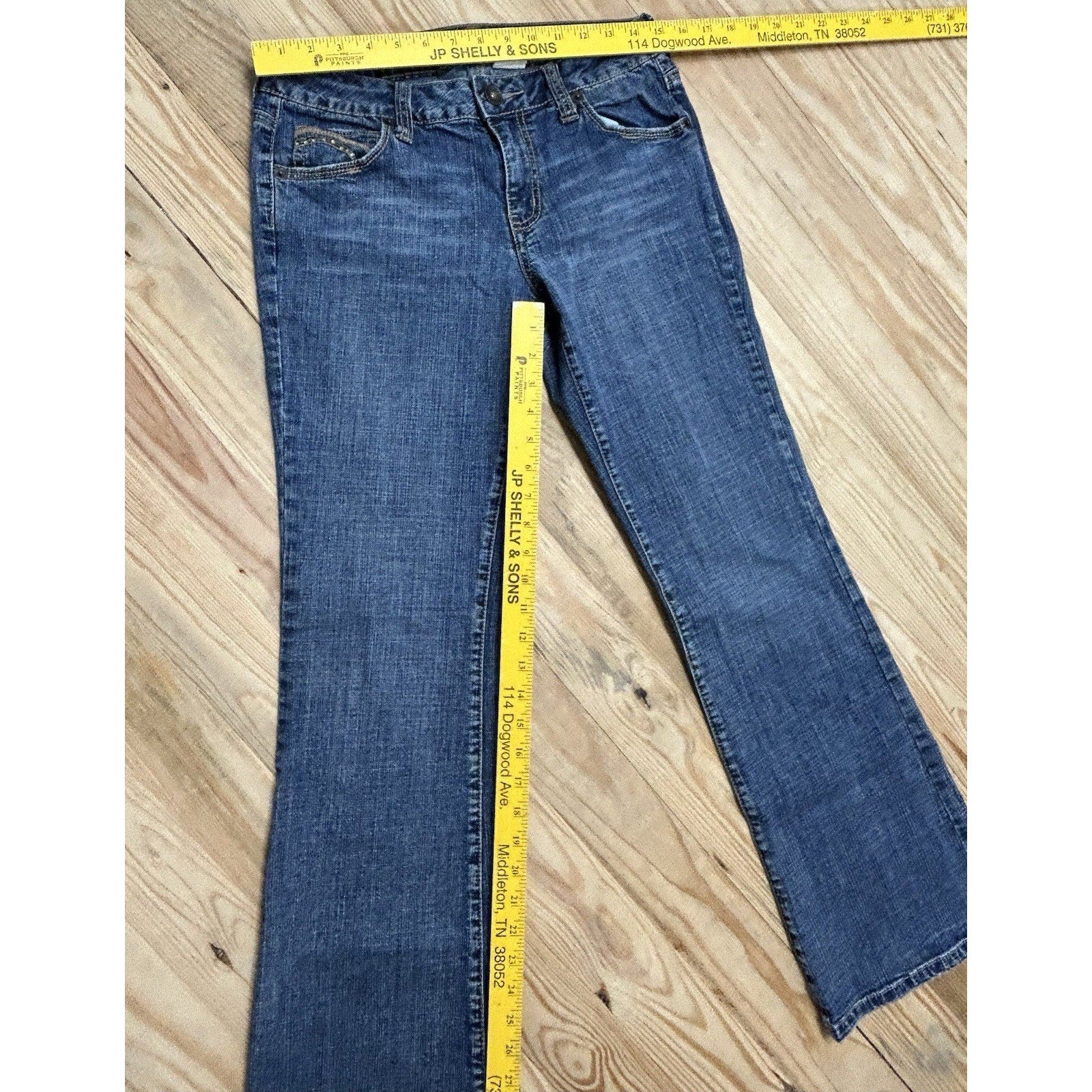 APT.9 Jeans Women's size6 Bootcut Distressed Denim Stretch Mid Rise (30x29).