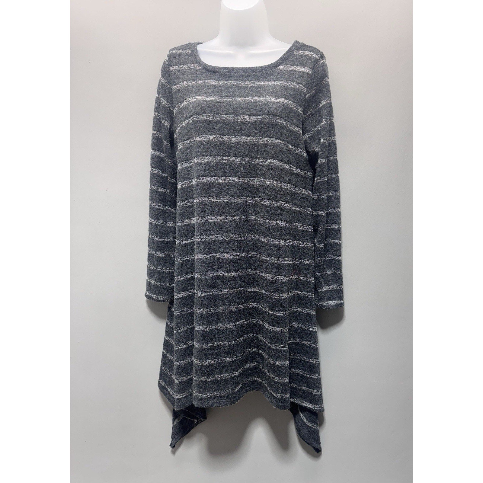 Dina Be Gray Striped Sharkbite Hem Tunic Sweater Dress Women’s Large Long Sleeve