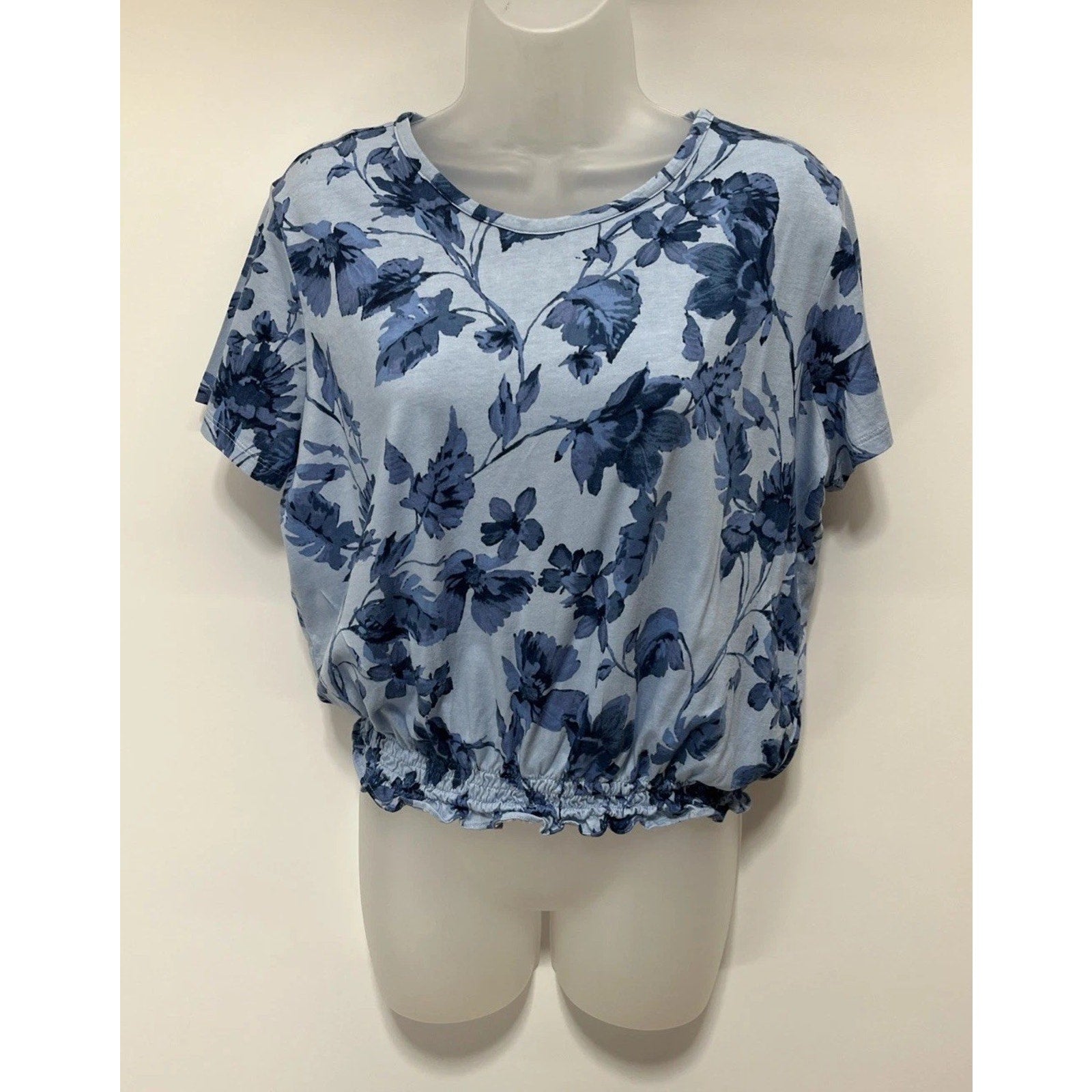 NWT Calvin Klein Women's Crew Neck Floral Print Smocked Hem Short sleeve Top- S