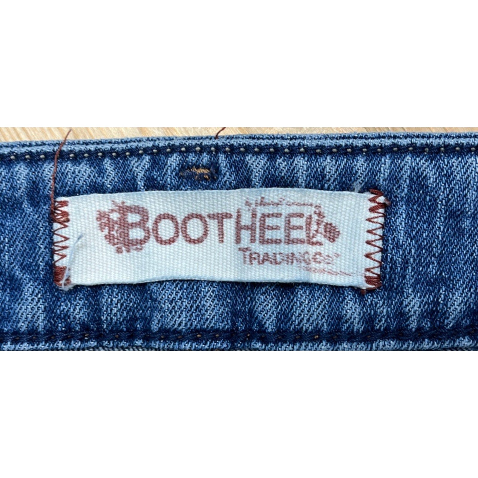BOOTHEEL Trading Co Women's Jeans by Sheryl Crow Kennett Boot Medium Wash 32x32
