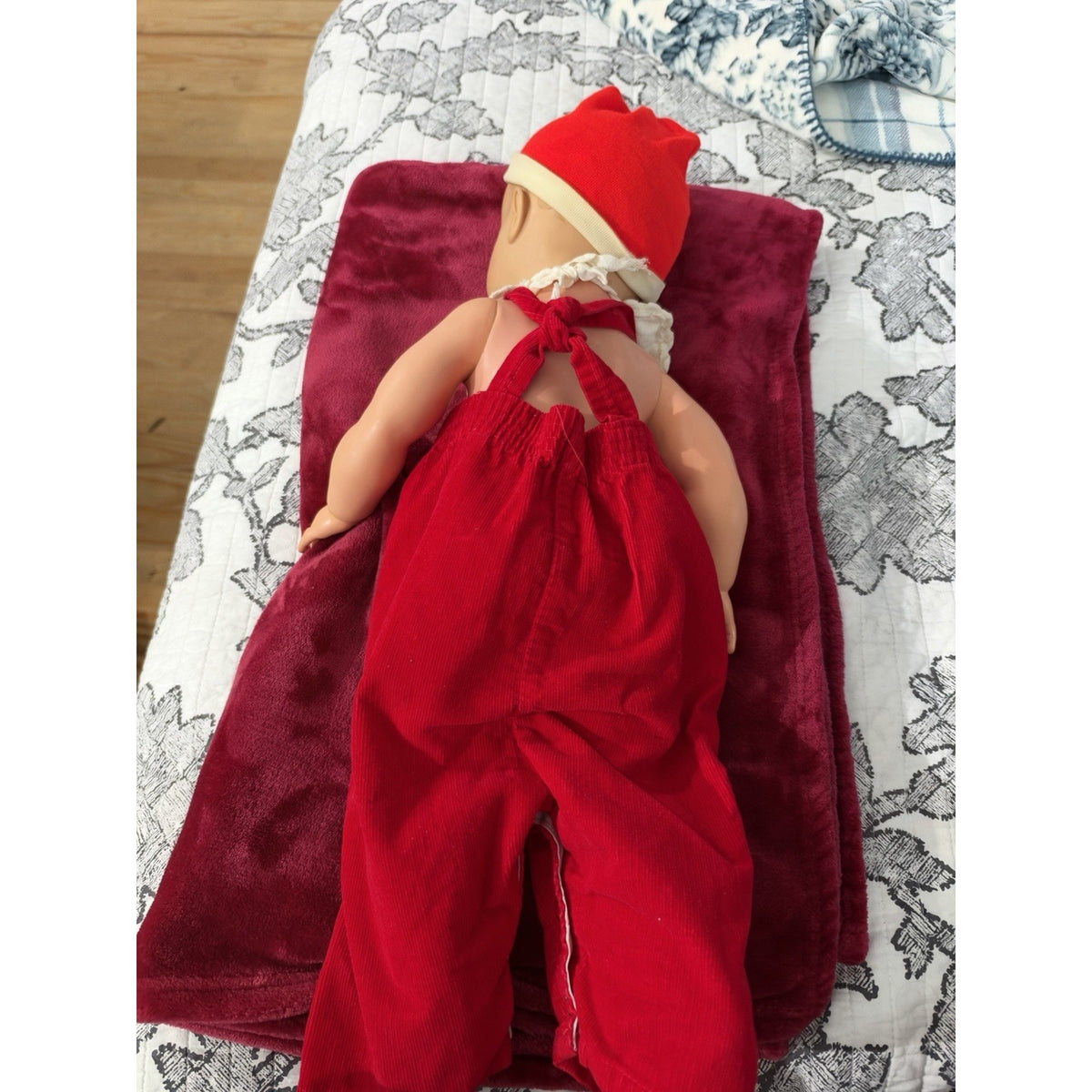 Vintage Baby Doll 24” Molded Brown Hair Sleep Eyes 25-11 Red Outfit Santa Hat