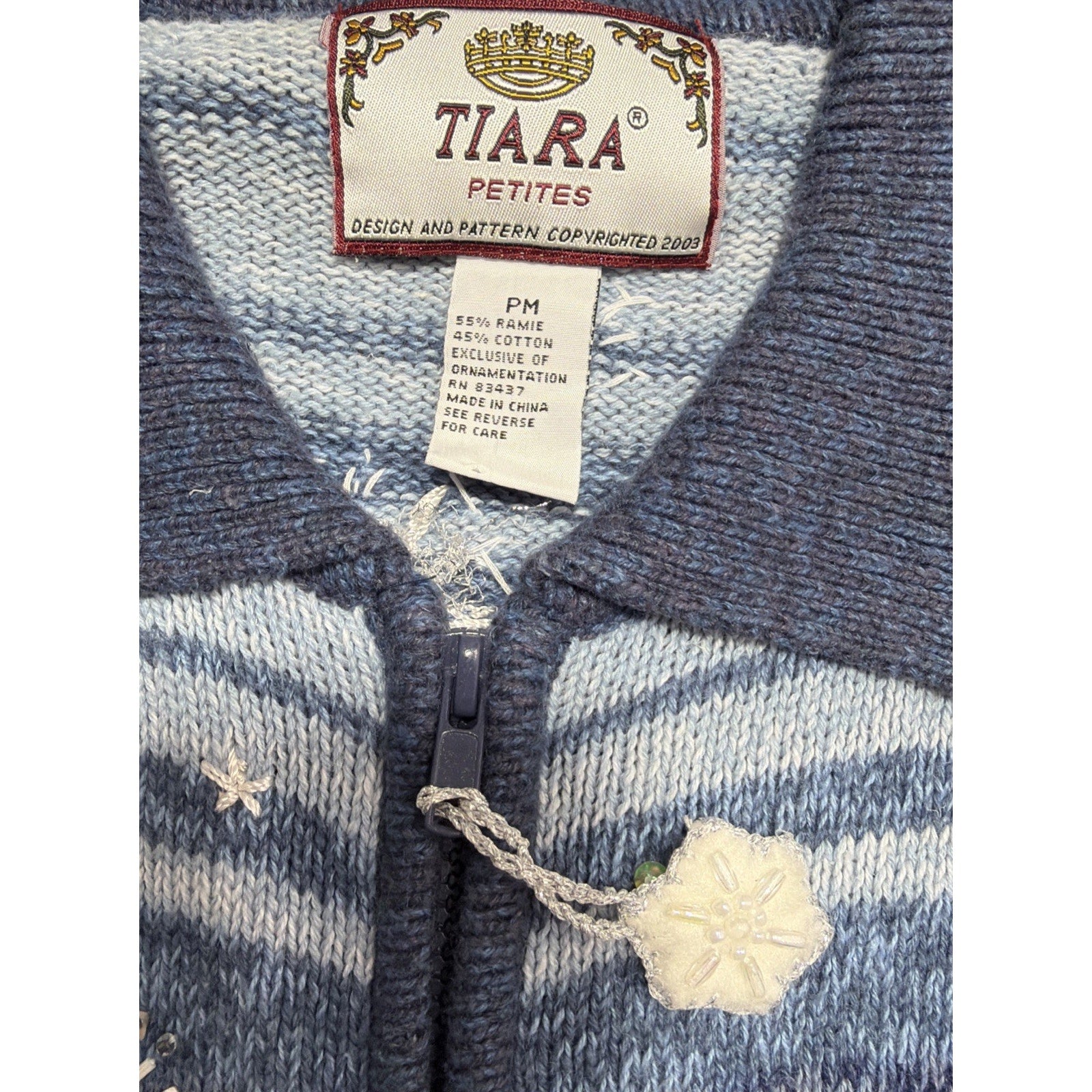 Tiara International VTG 2003 Snowflake Christmas Cardigan Sweater Petite Medium