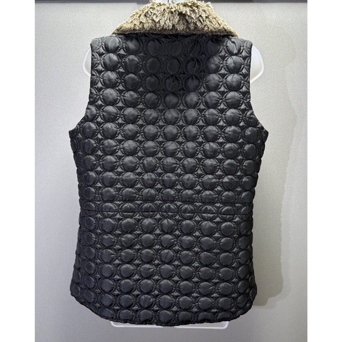 3 Hearts Black Quilted Womens Sleeveless Vest Size