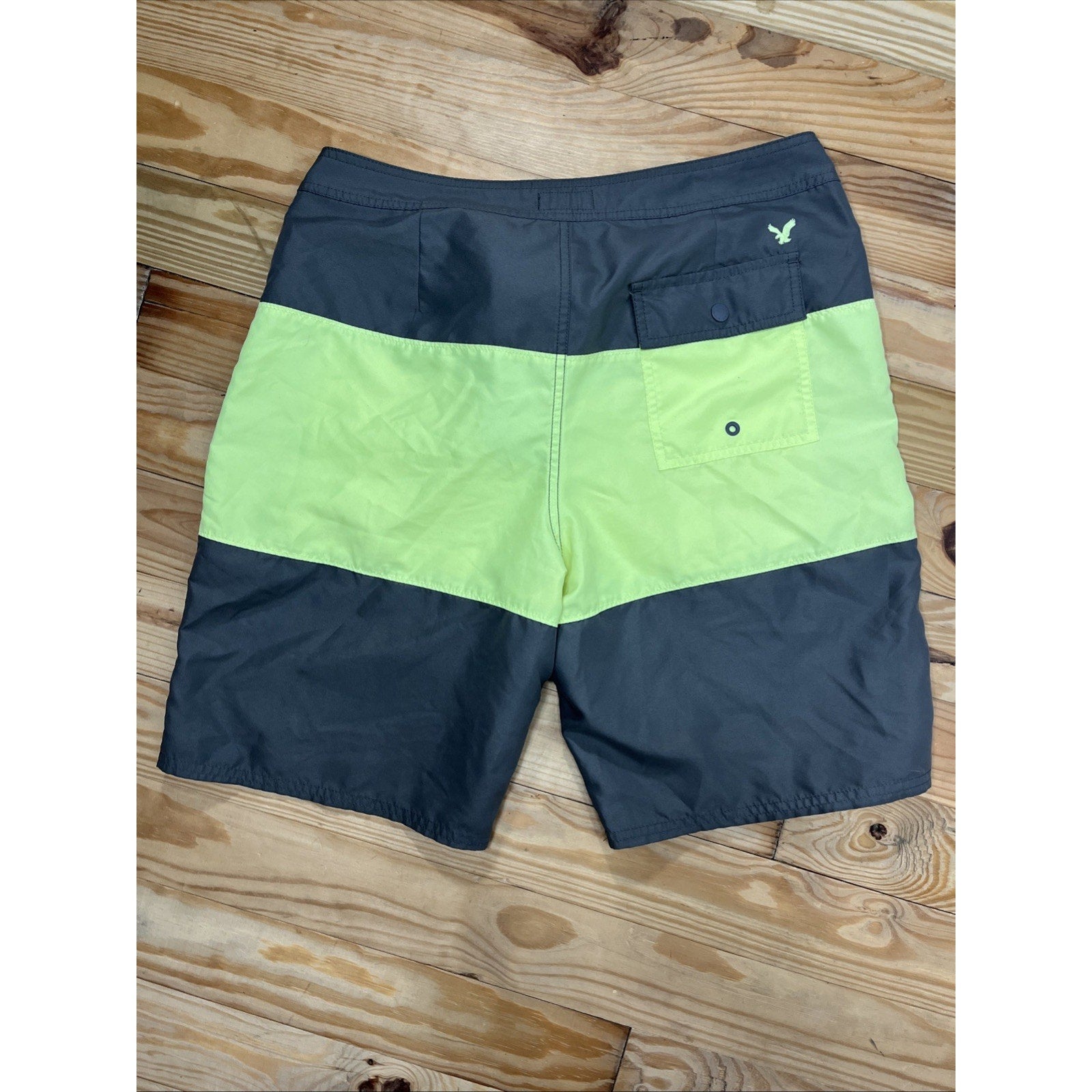 Men's American Eagle Unlined Gray & Green Striped Swim Trunks w/ Pockets Sz M