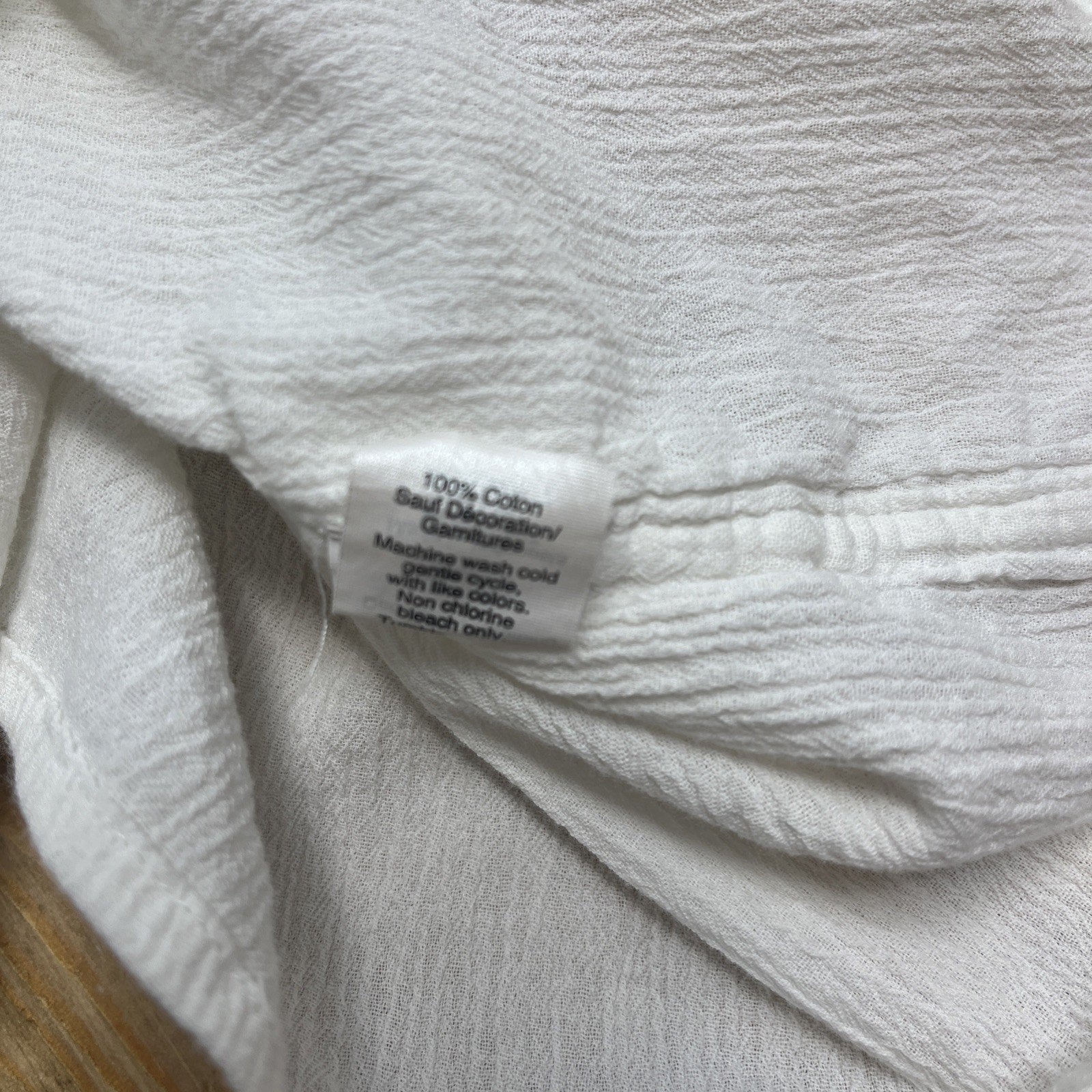 J. CREW White Beaded V-neck Cotton Shirt Blouse Top Style Women Sz S M