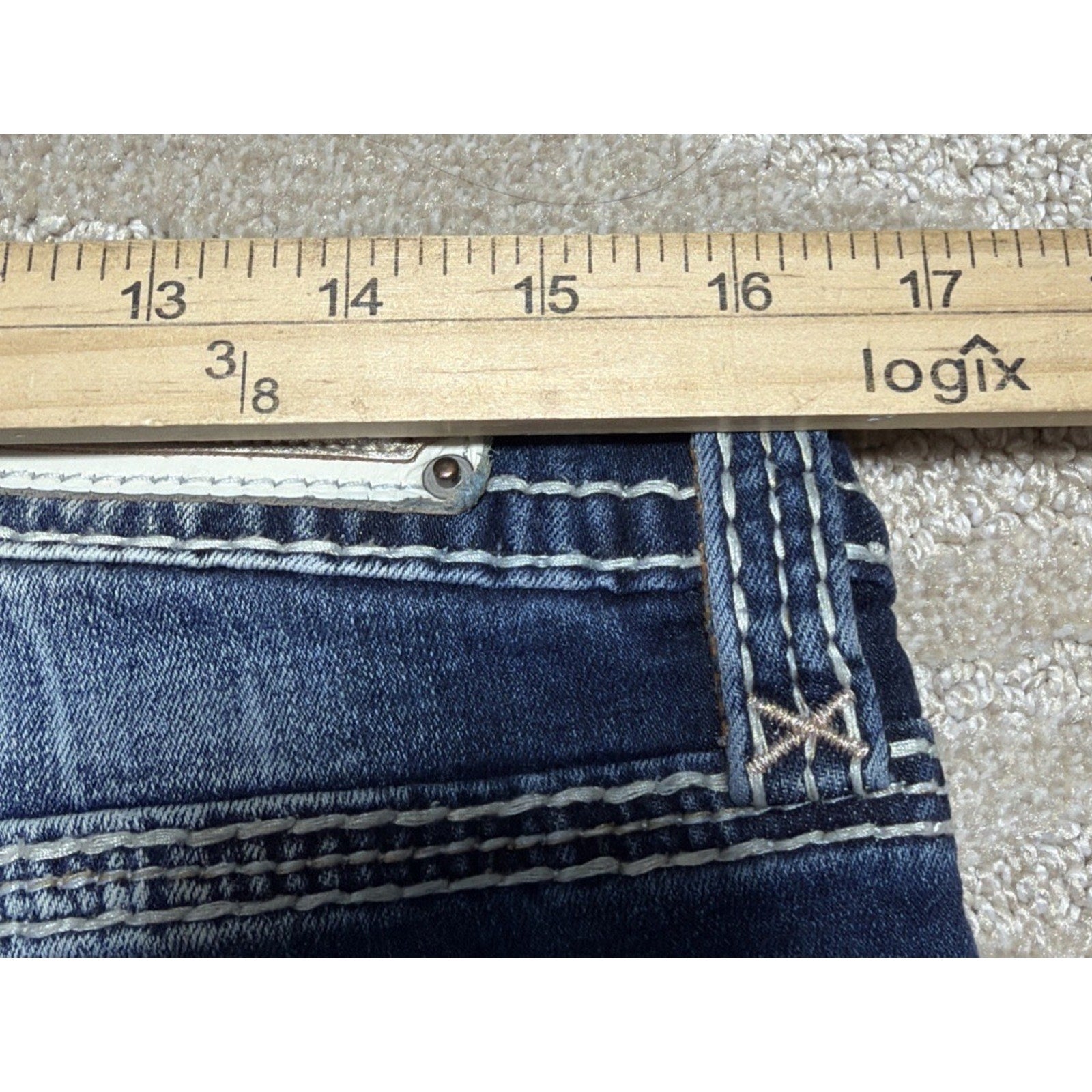Rock Revival Fiery Red Easy Boot Denim Blue Jeans Embellished MidRise 31x28 Hem