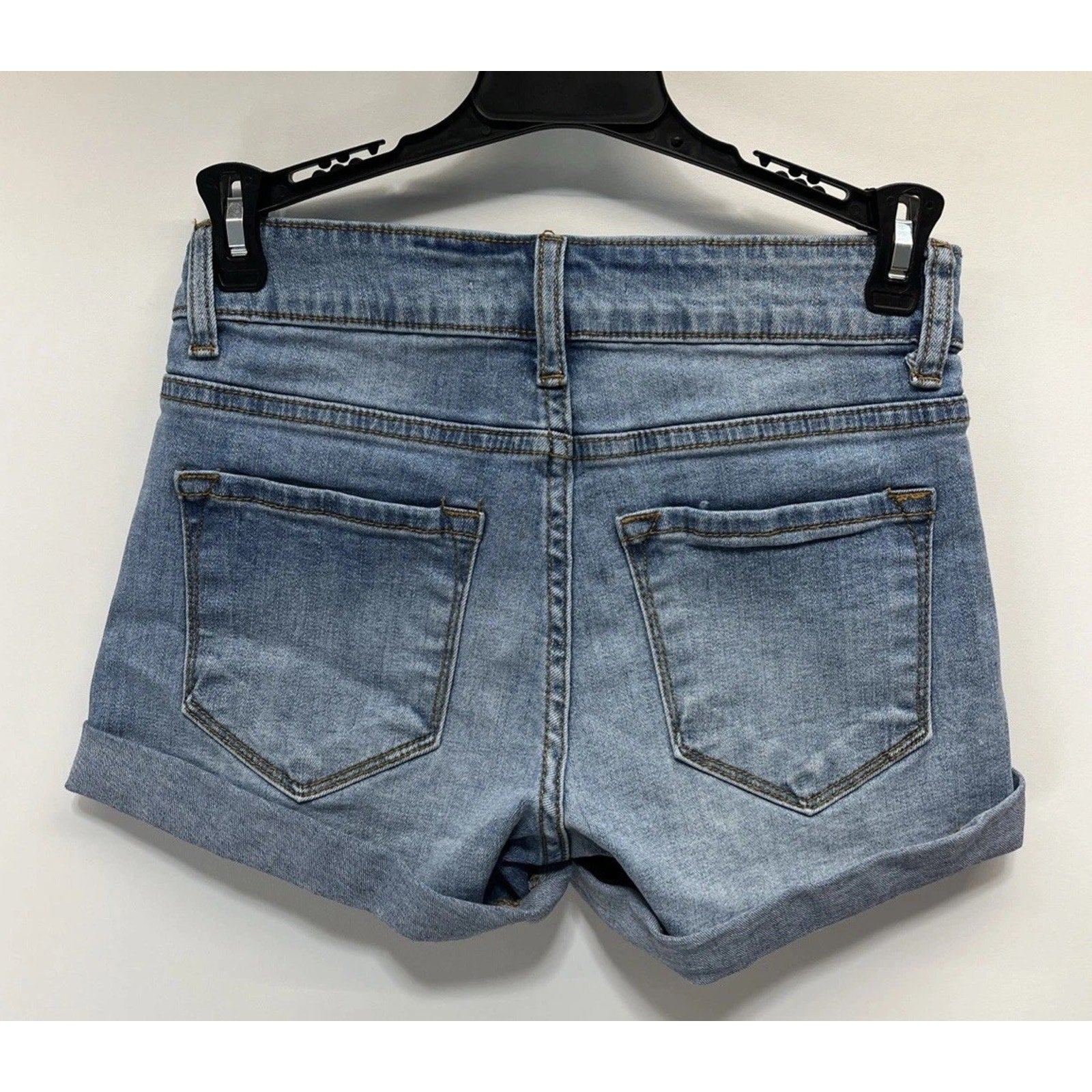 KanCan Mid Rise Cuffed Jean Shorts Size 1 /24 Blue Denim Stretch Light Wash