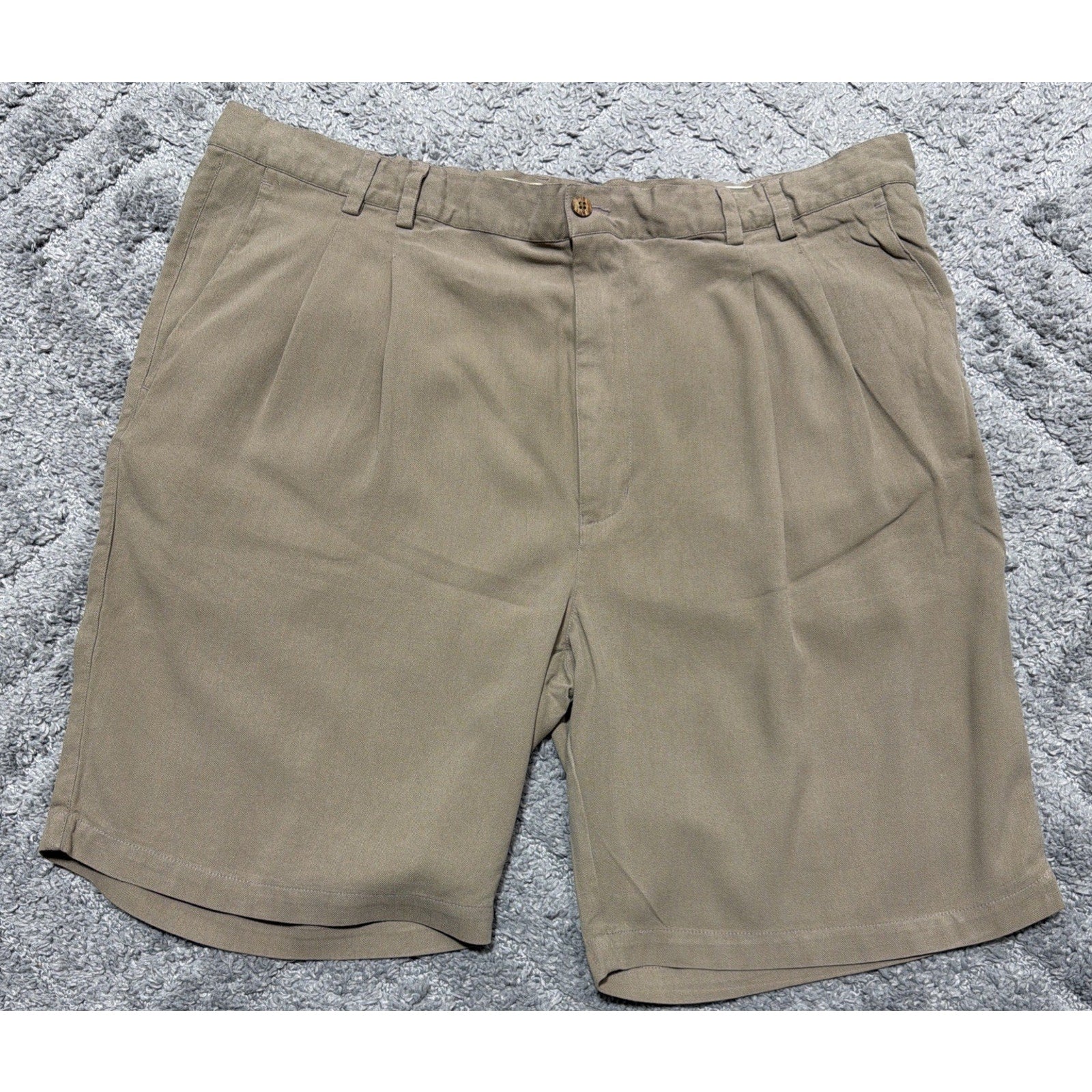 Boca Classics Island Wear Tan Pleated Shorts Size 42 100% Silk
